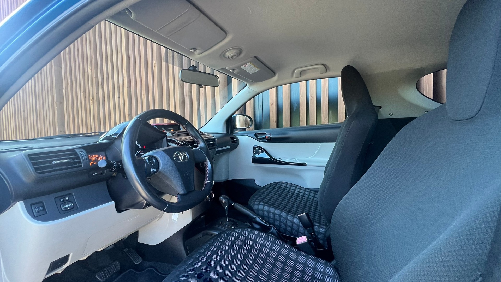 TOYOTA iQ3 1.33 DUAL VVT-i MULTIDRIVE l 98 PS-image-20