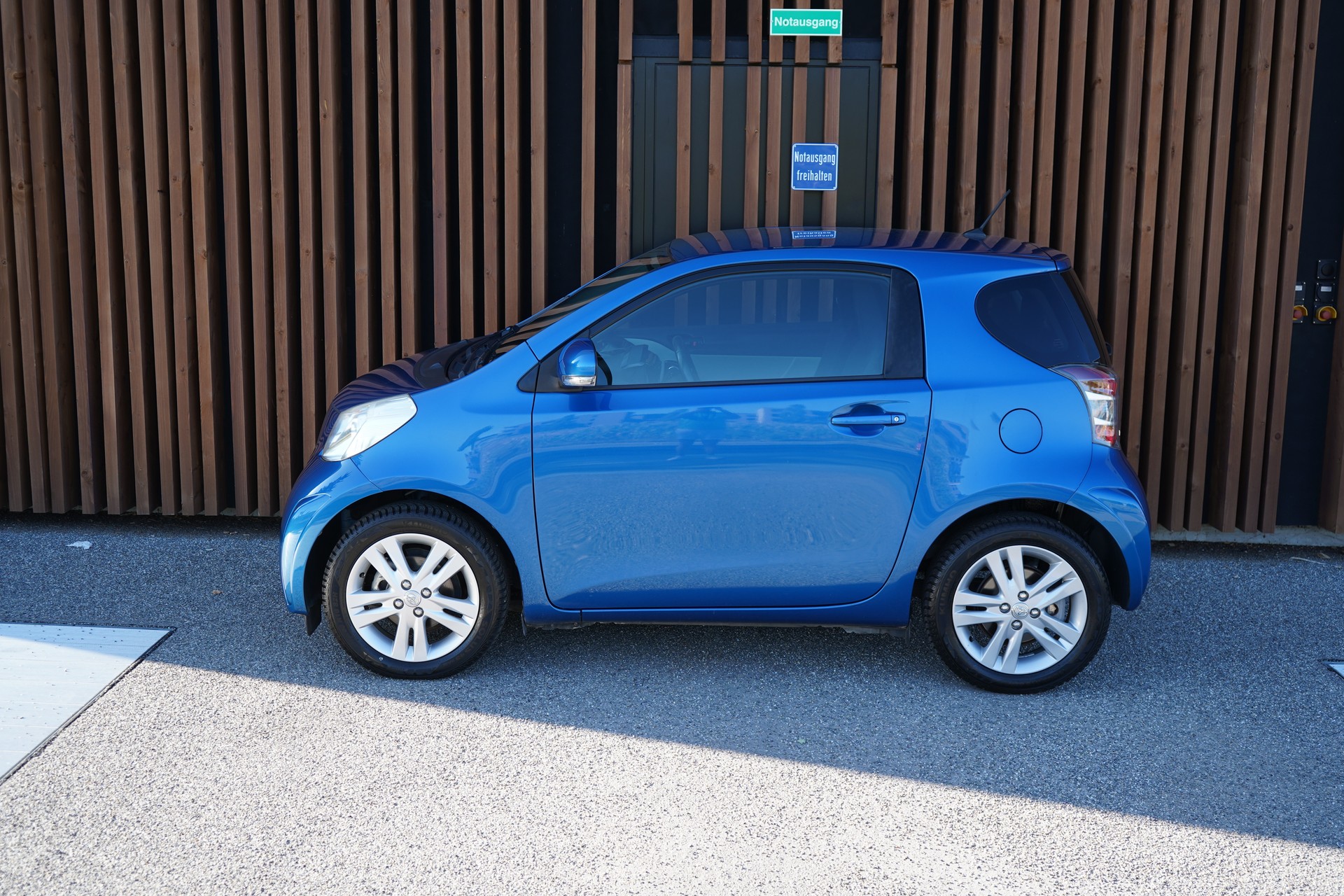 TOYOTA iQ3 1.33 DUAL VVT-i MULTIDRIVE l 98 PS-image-5