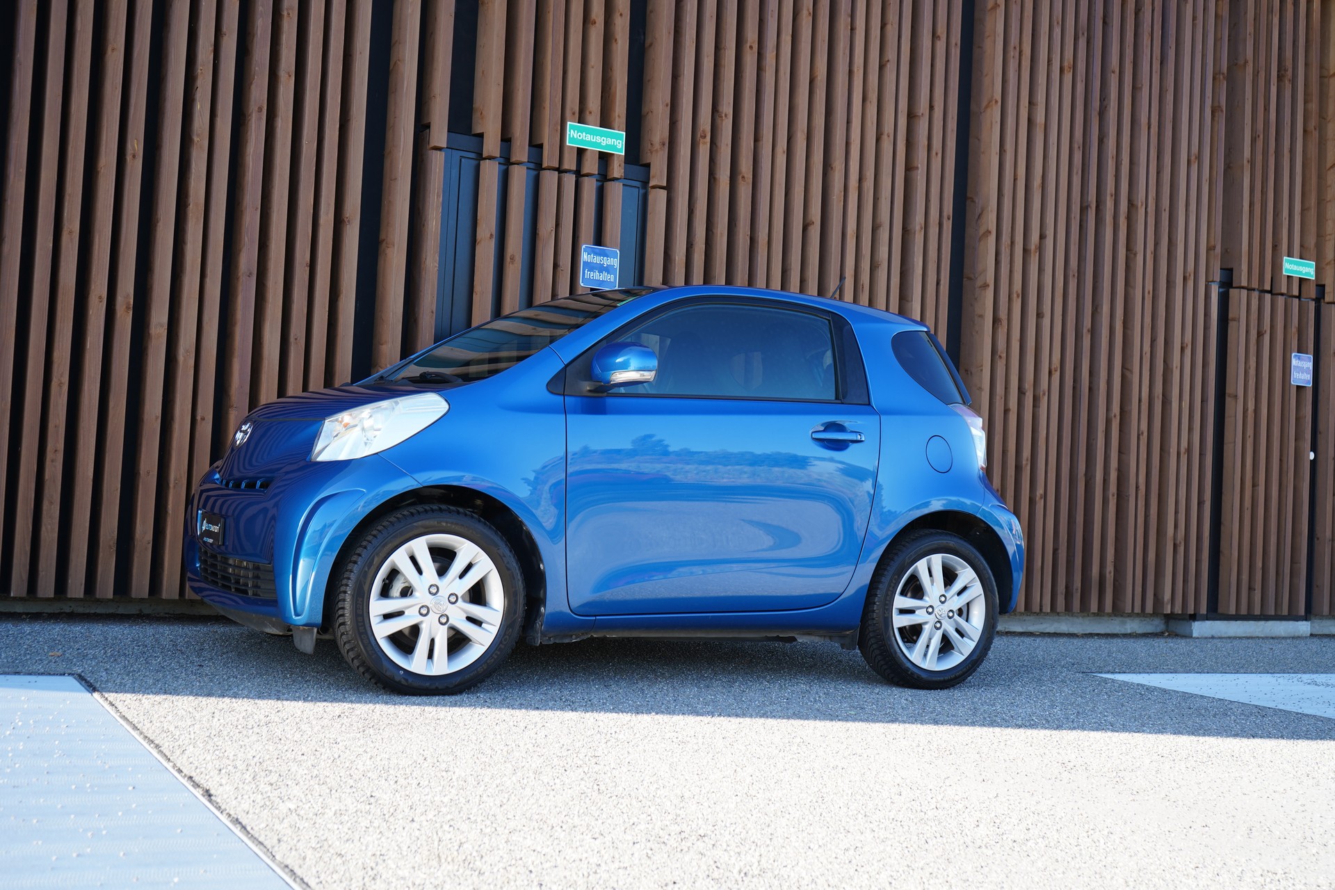 TOYOTA iQ3 1.33 DUAL VVT-i MULTIDRIVE l 98 PS-image-10