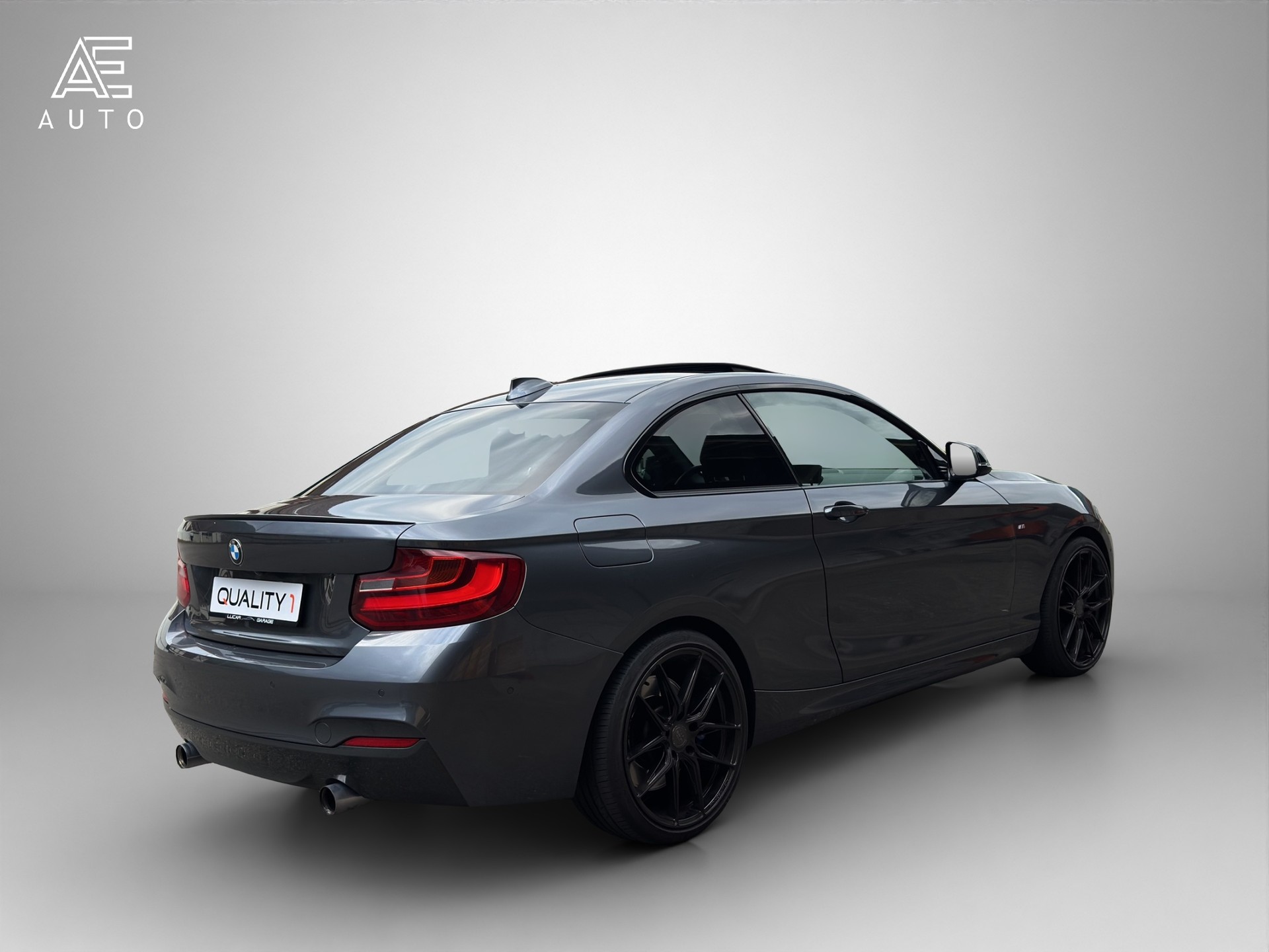 BMW M240i xDrive Steptronic-image-6