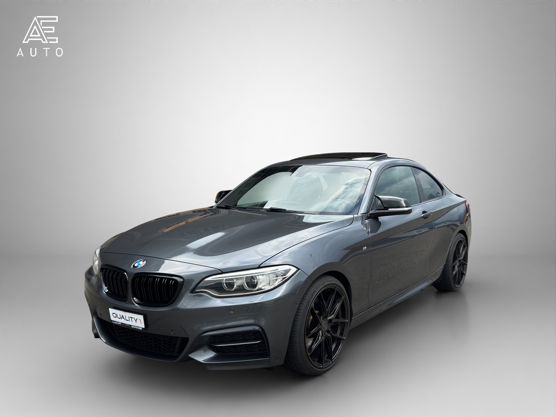 BMW M240i xDrive Steptronic-image-2