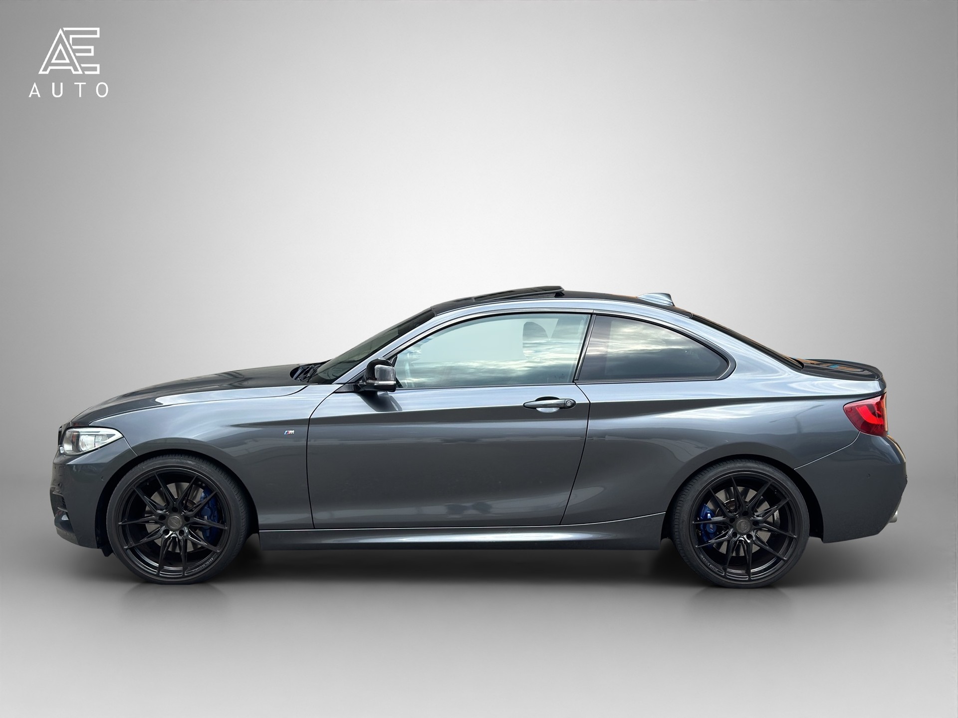 BMW M240i xDrive Steptronic-image-3