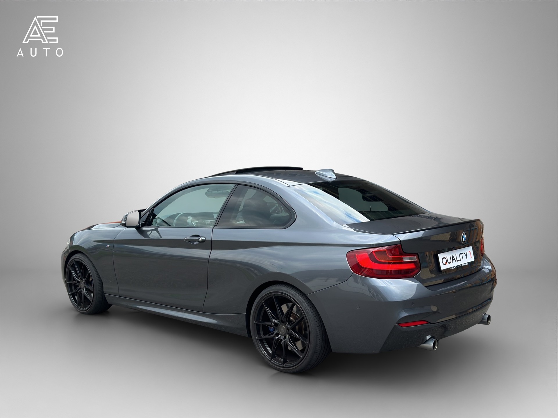 BMW M240i xDrive Steptronic-image-4