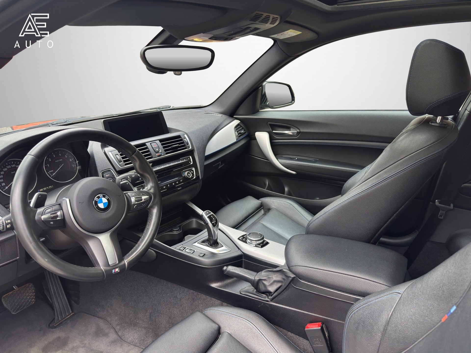 BMW M240i xDrive Steptronic-image-8