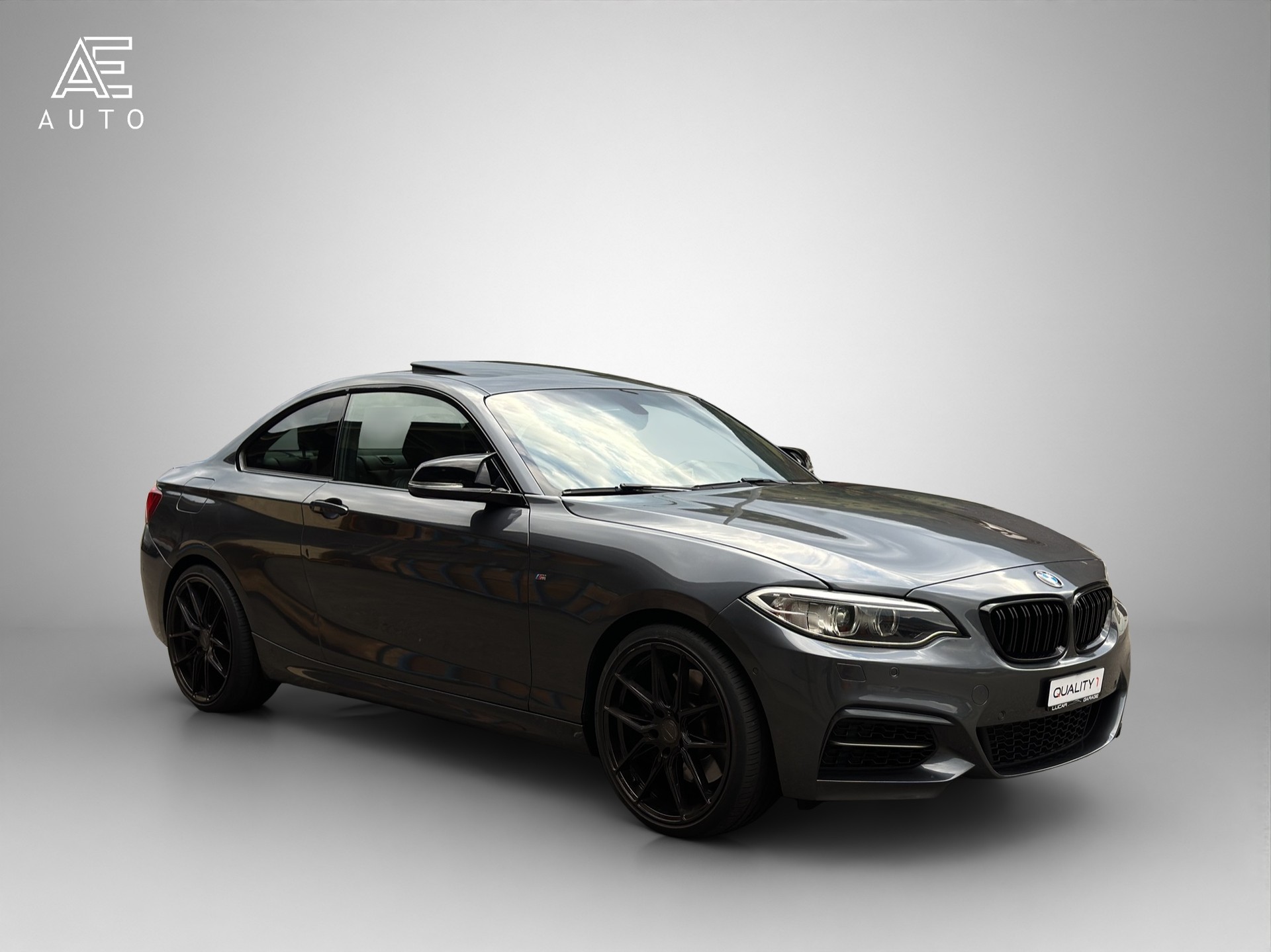 BMW M240i xDrive Steptronic-image-0