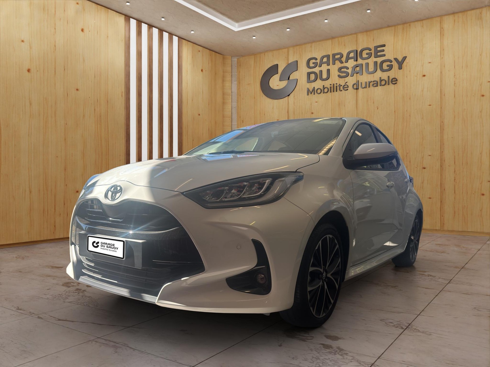 TOYOTA Yaris 1.5 VVT-i HSD Trend-showroom-element-1