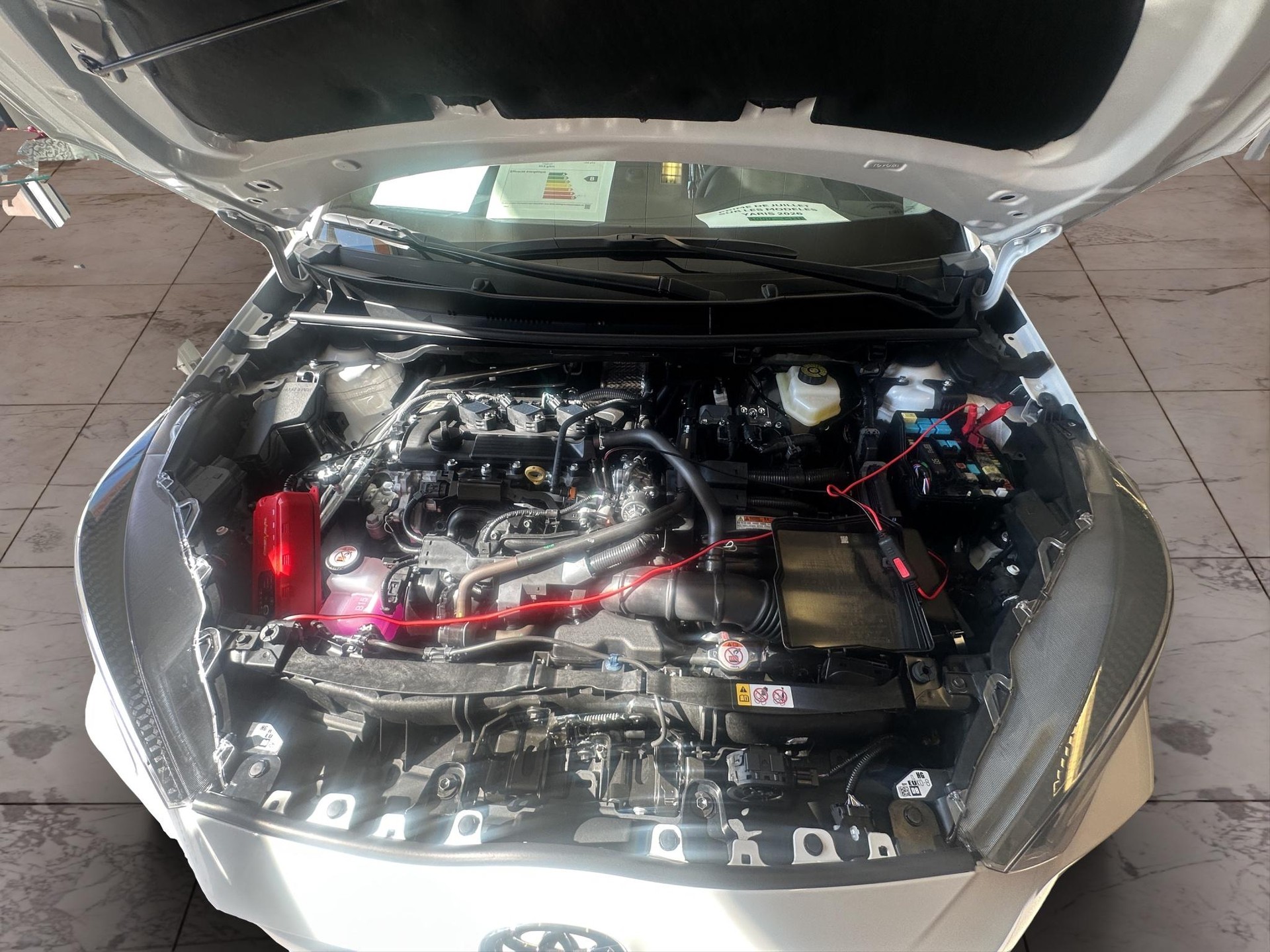 TOYOTA Yaris 1.5 VVT-i HSD Trend-image-14