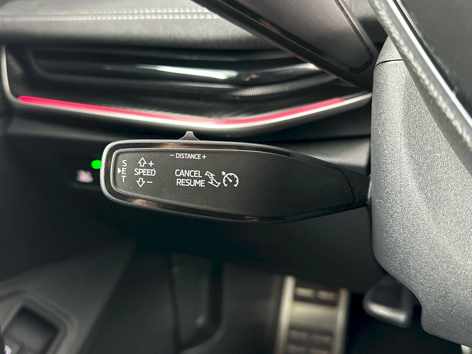 SKODA Superb Combi 1.5 TSI PHEV SPORTLINE DSG * spezielle Farb-Kombi * 5 Jahre oder MAX. 100'000M Garantie!-image-11