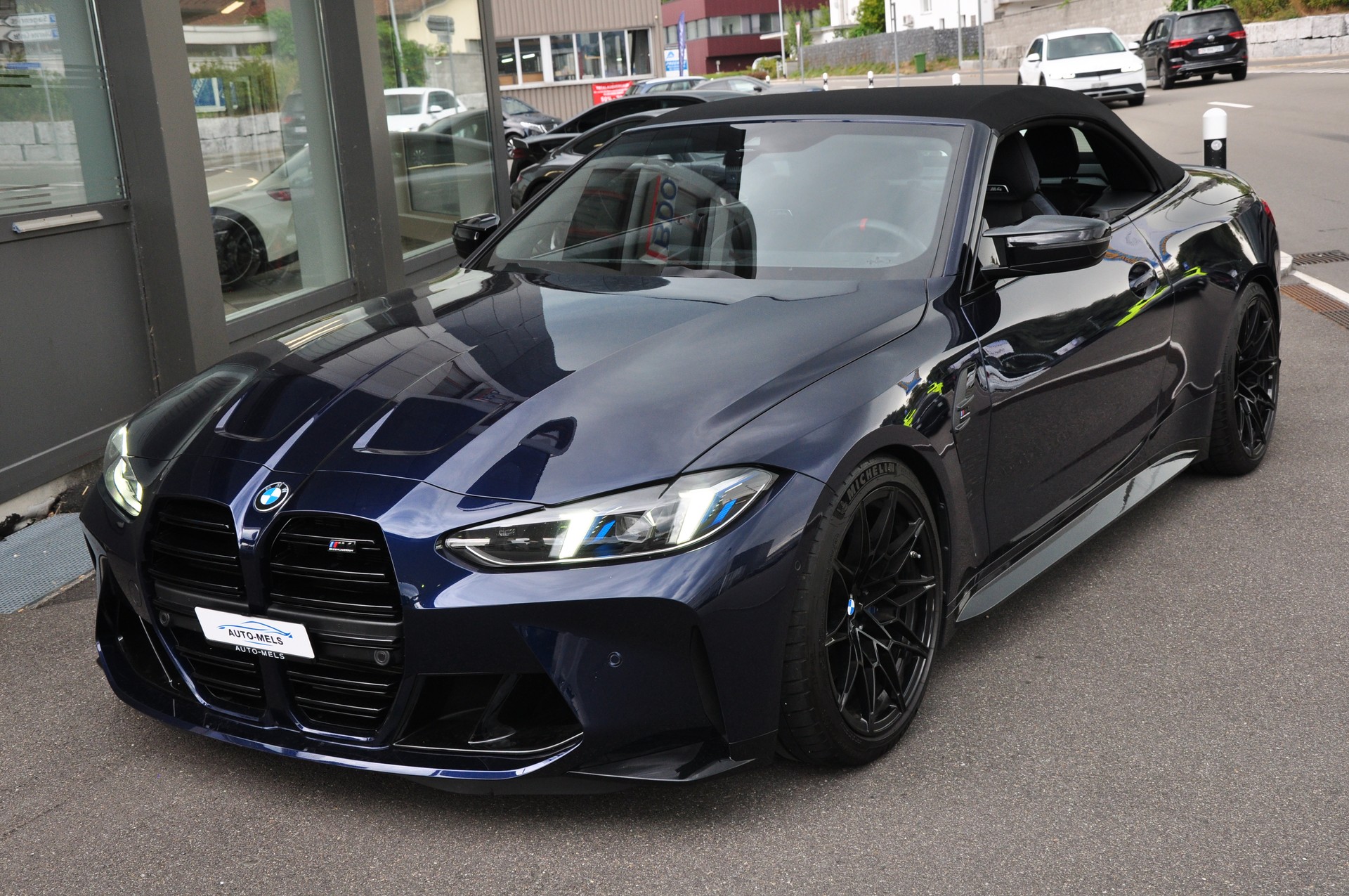 BMW M4 Cabrio Competition M xDrive-image-13