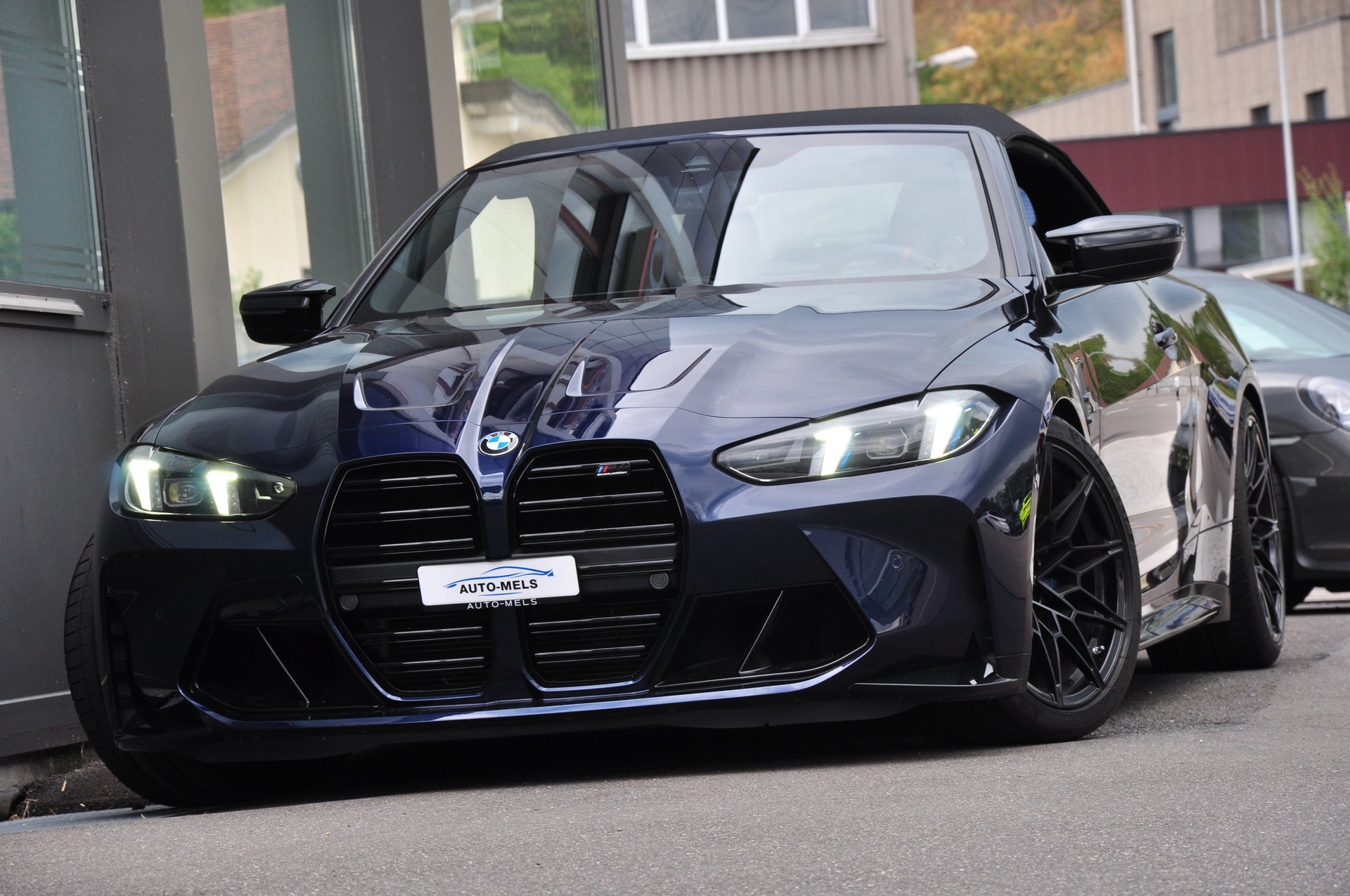 BMW M4 Cabrio Competition M xDrive-image-2