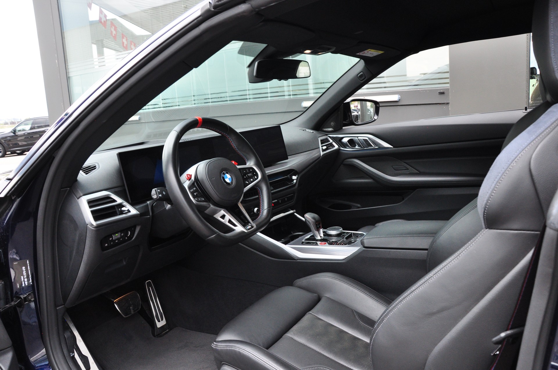 BMW M4 Cabrio Competition M xDrive-image-23