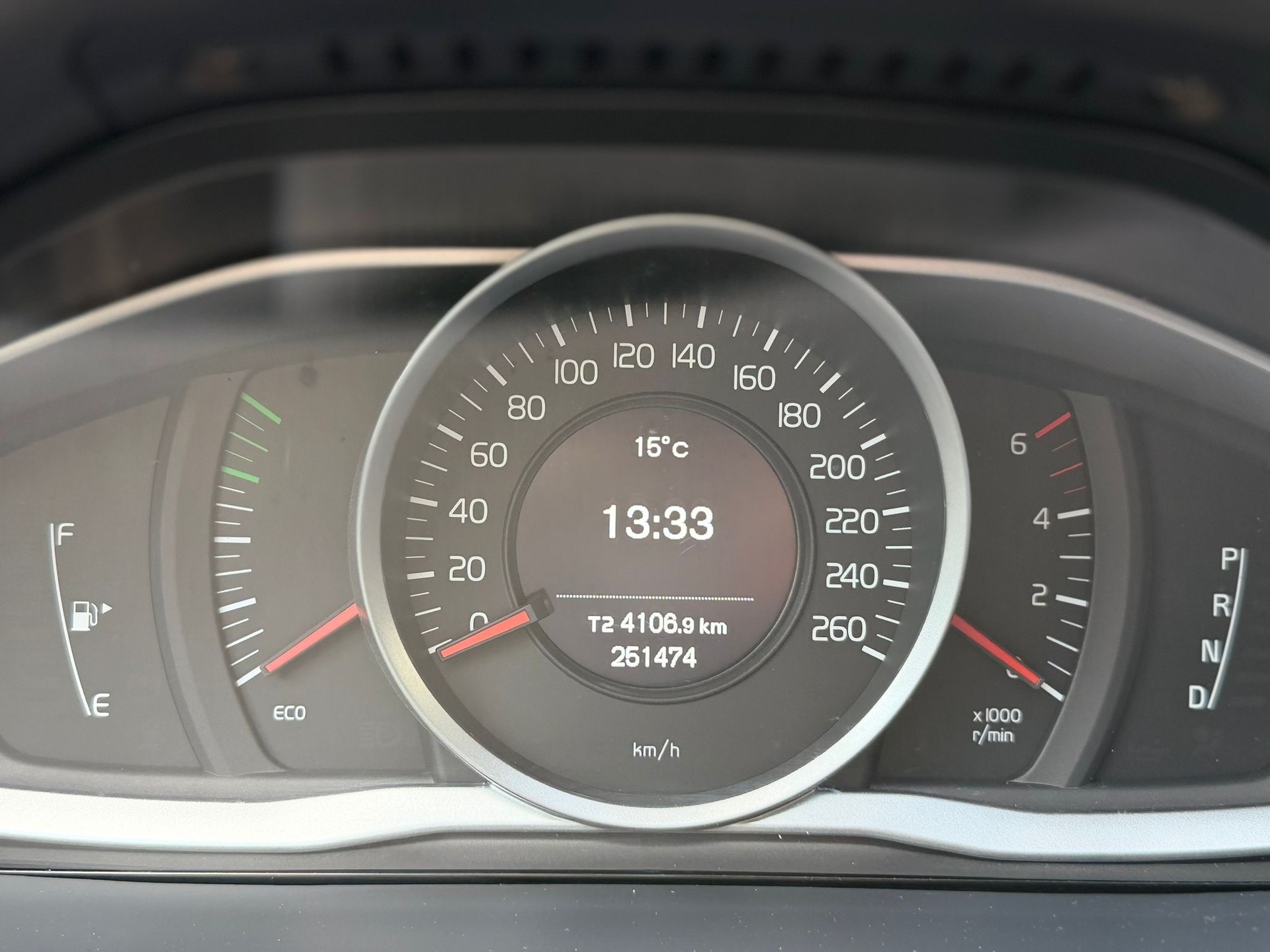 VOLVO V60 D3 Momentum Geartronic-image-10