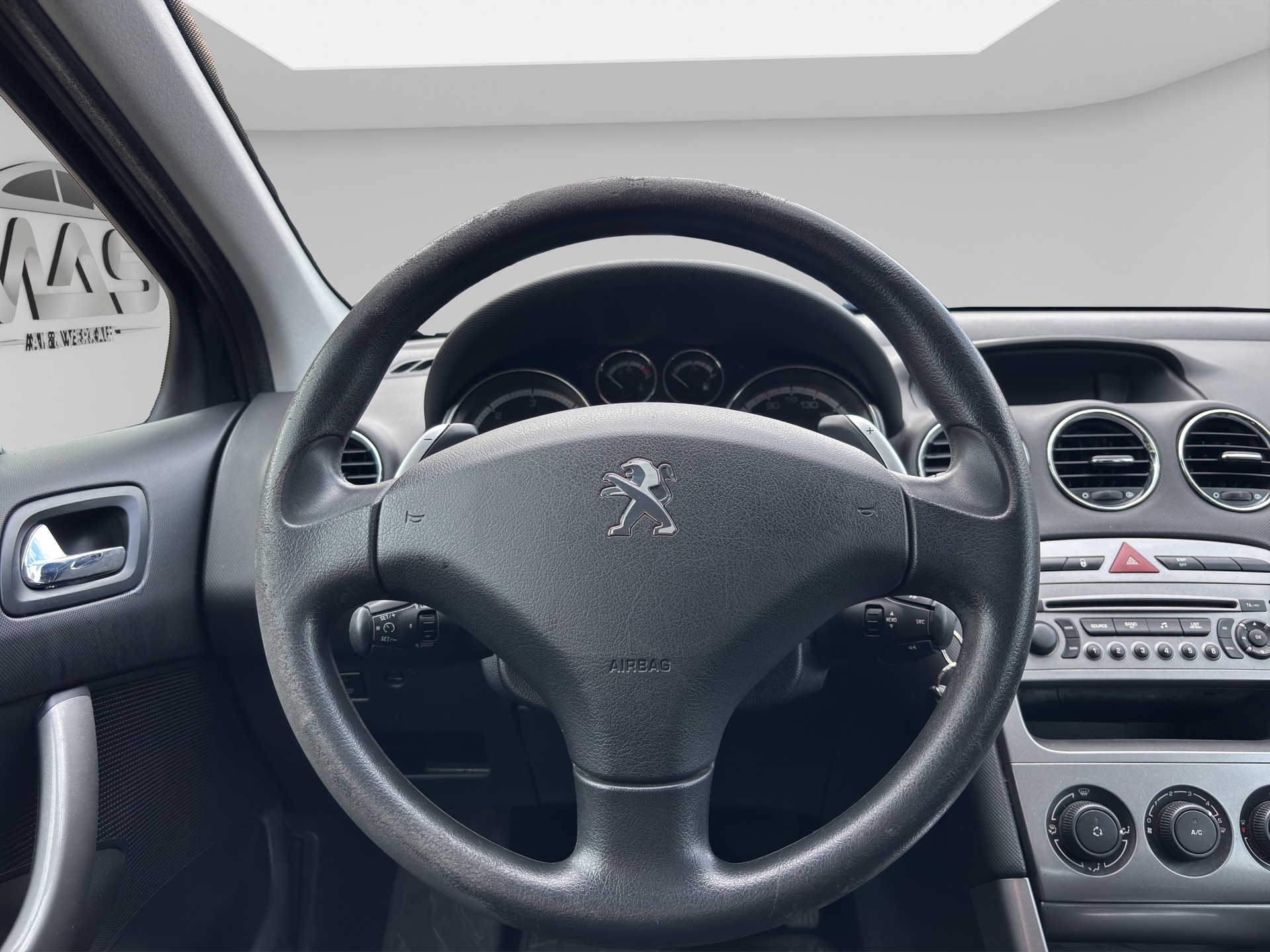 PEUGEOT 308 SW 1.6 HDI Access-image-8