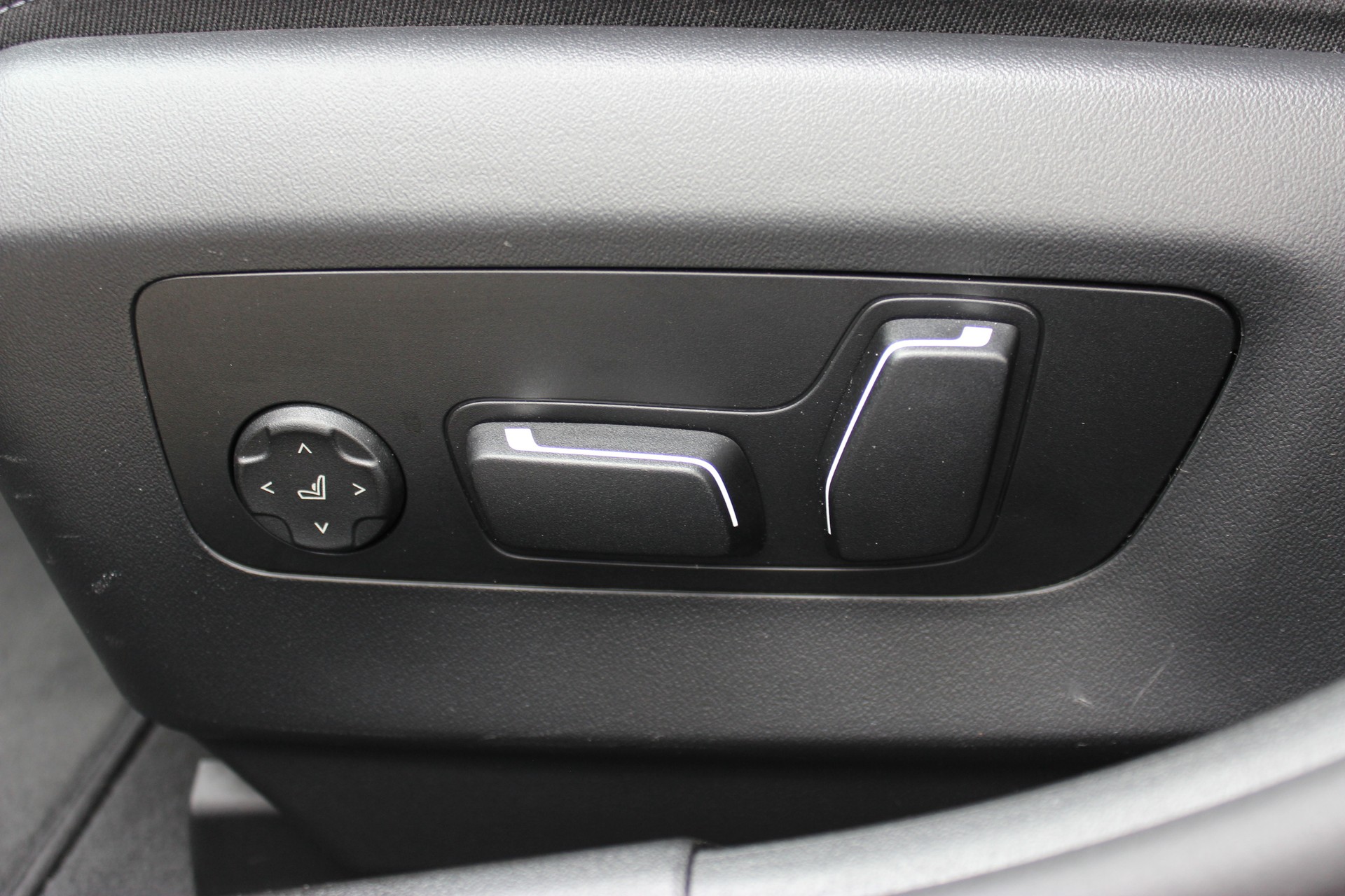 BMW 520d xDrive 48V Touring M Sport Pro-image-10