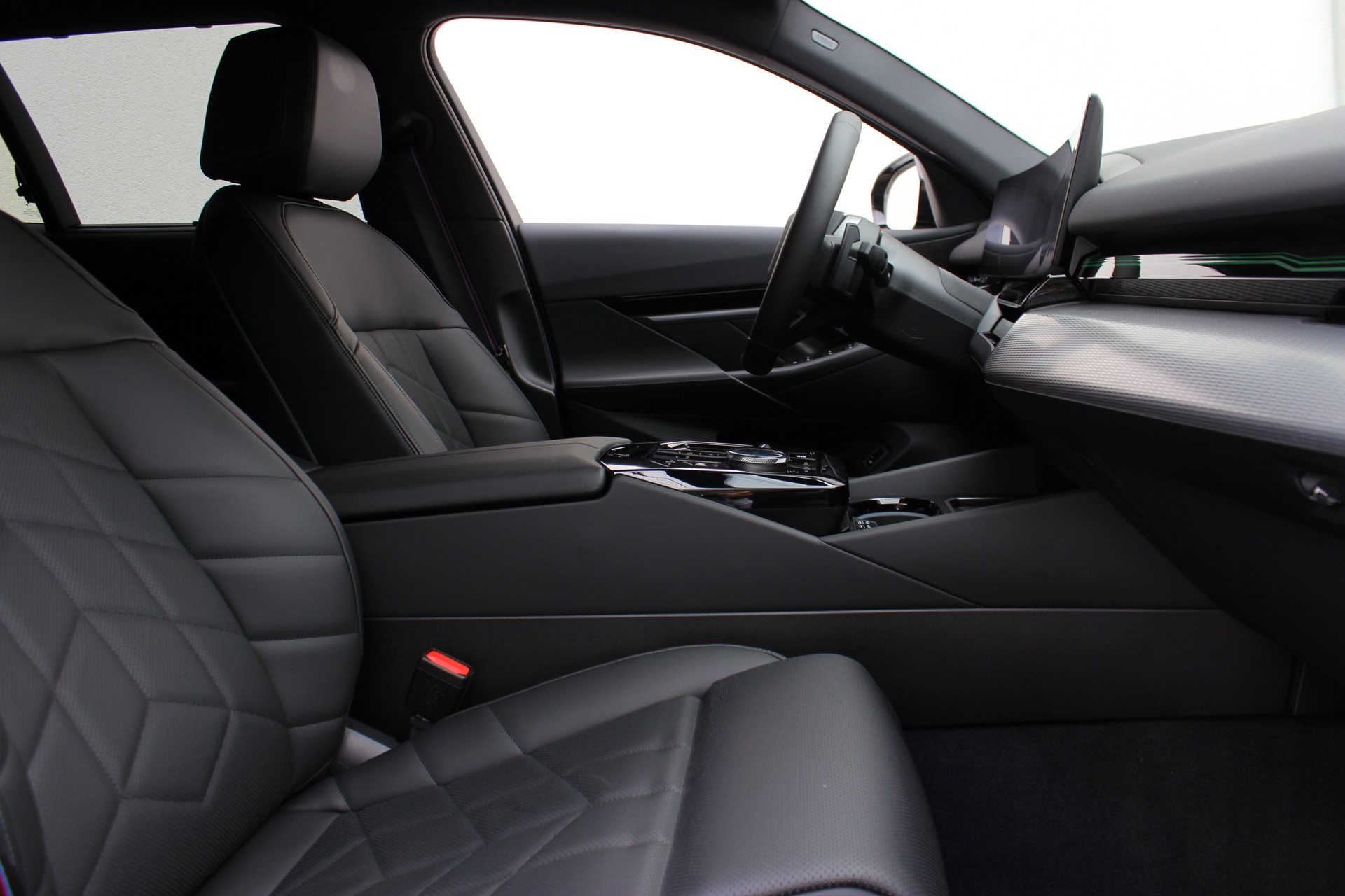 BMW 520d xDrive 48V Touring M Sport Pro-image-3