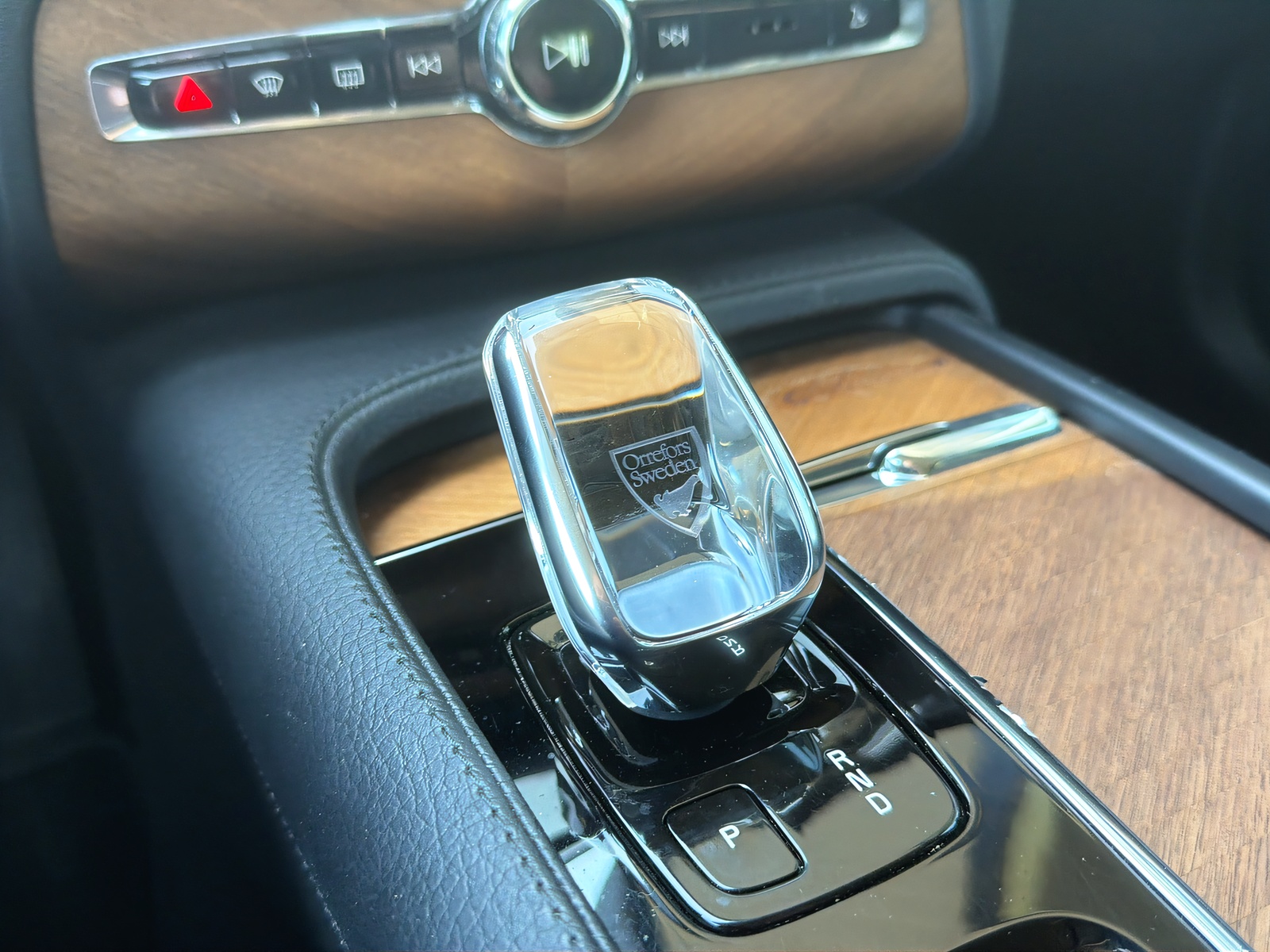 VOLVO XC90 2.0 B5 MH Inscription 7P. AWD-image-14
