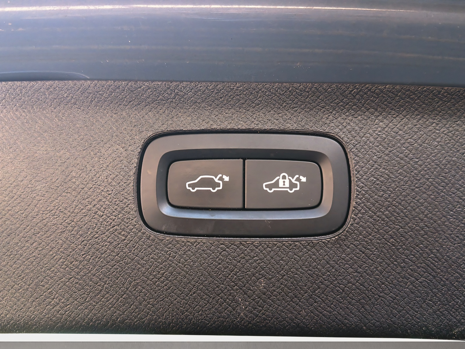 VOLVO XC90 2.0 B5 MH Inscription 7P. AWD-image-20