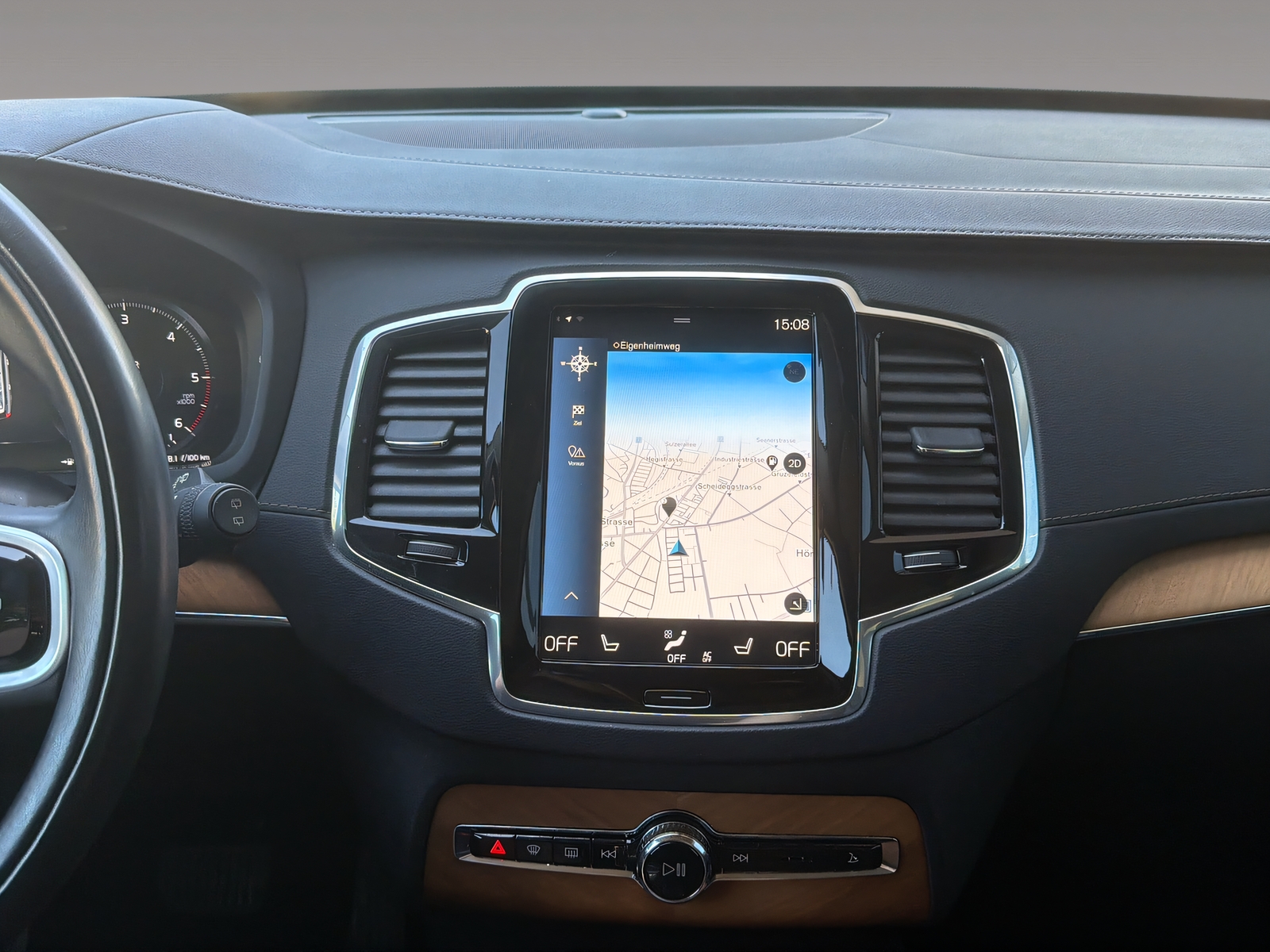 VOLVO XC90 2.0 B5 MH Inscription 7P. AWD-image-11