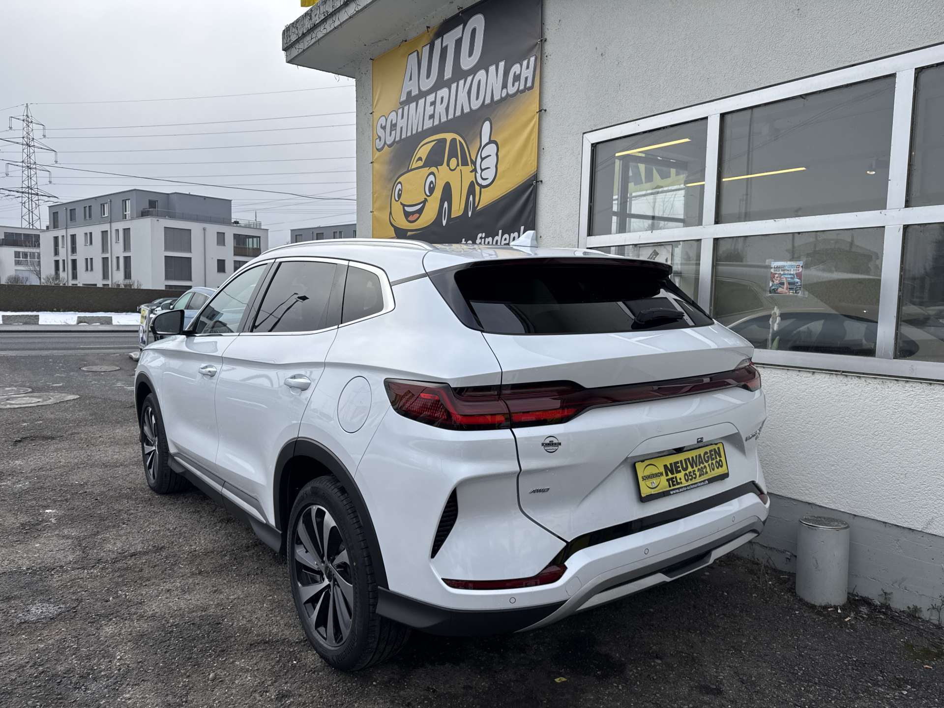 BYD Seal U DM-i PHEV Design AWD 324PS Automat-image-2