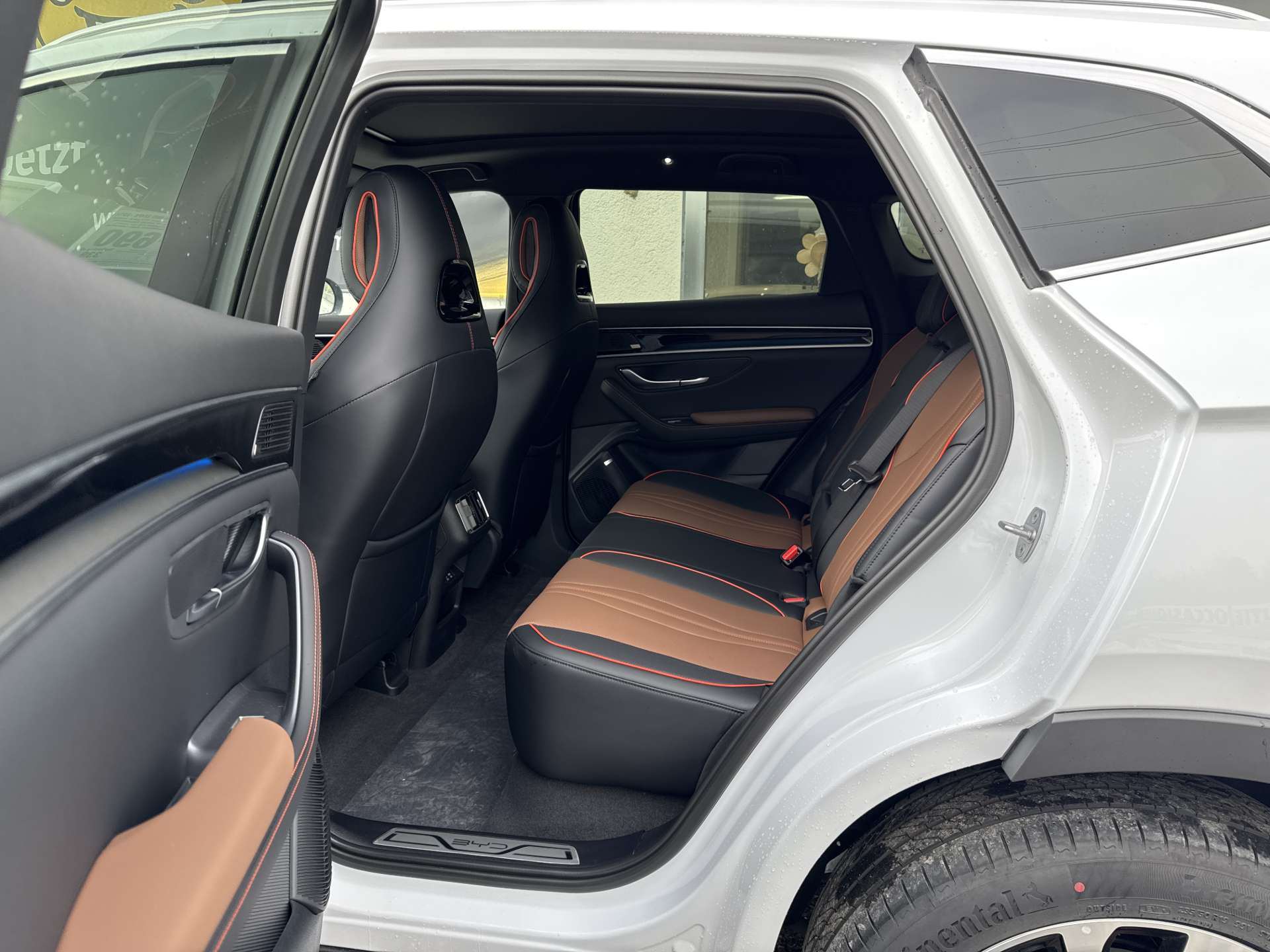 BYD Seal U DM-i PHEV Design AWD 324PS Automat-image-7