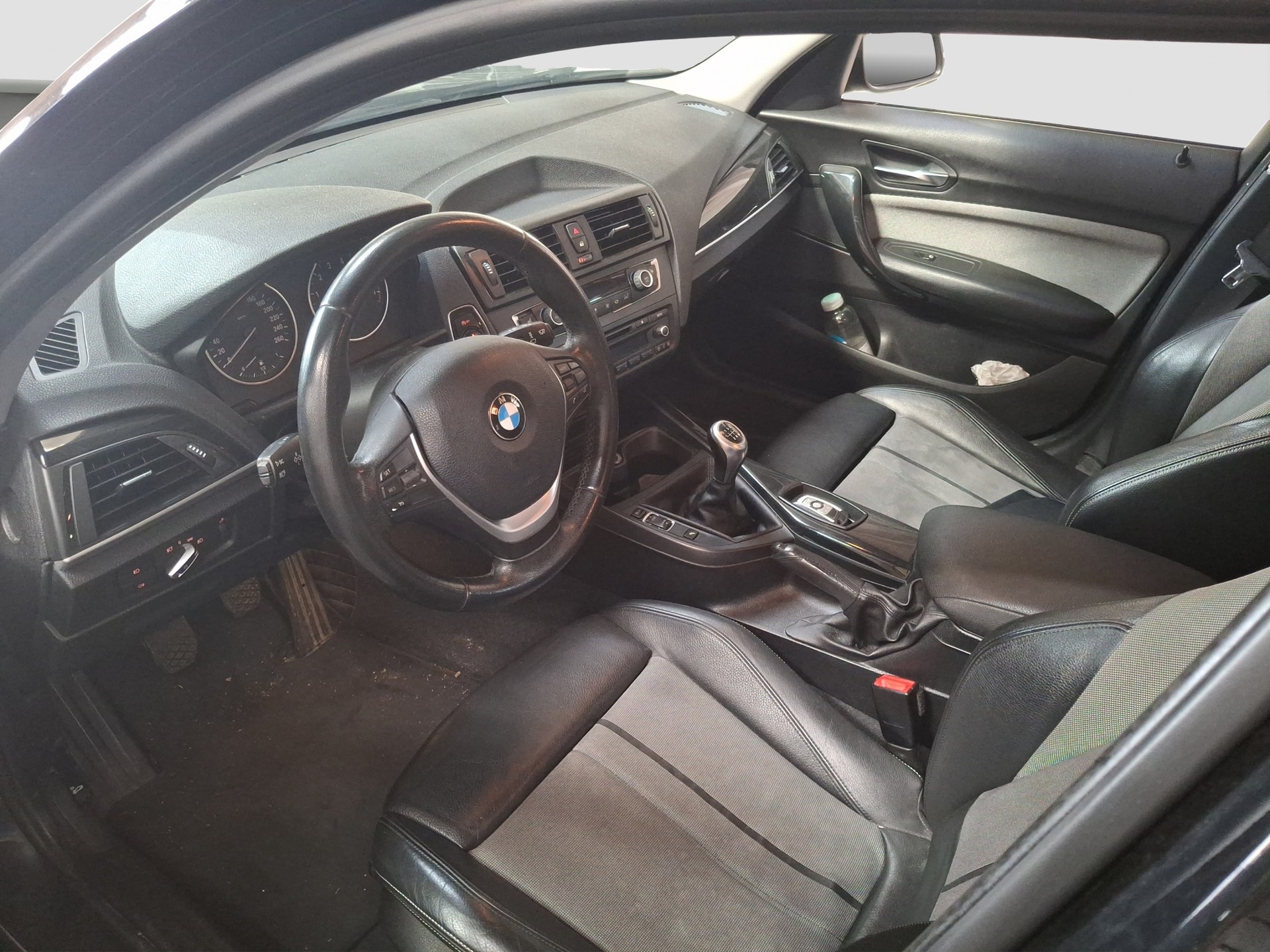 BMW 118i Urban Line-image-8