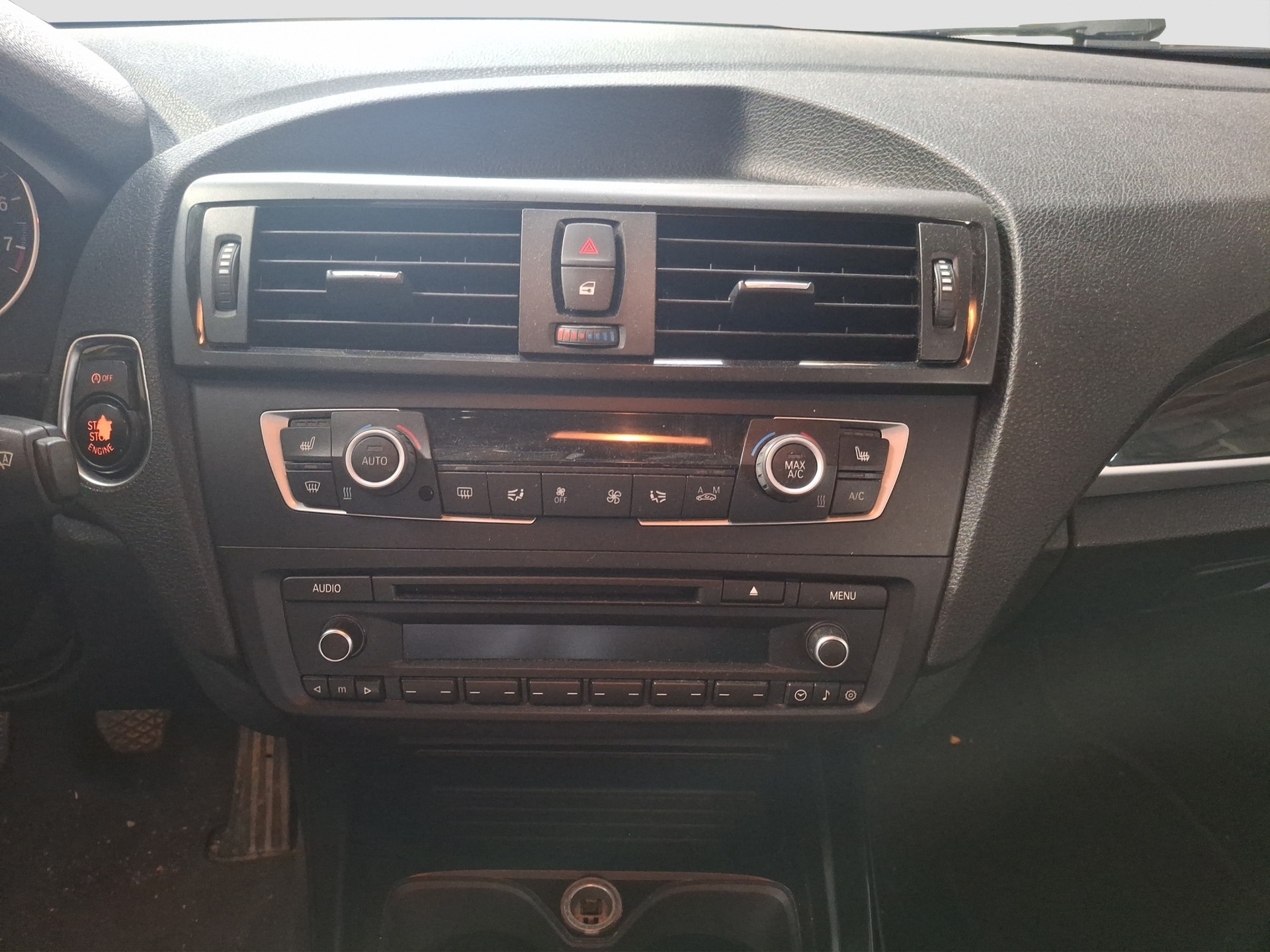 BMW 118i Urban Line-image-11