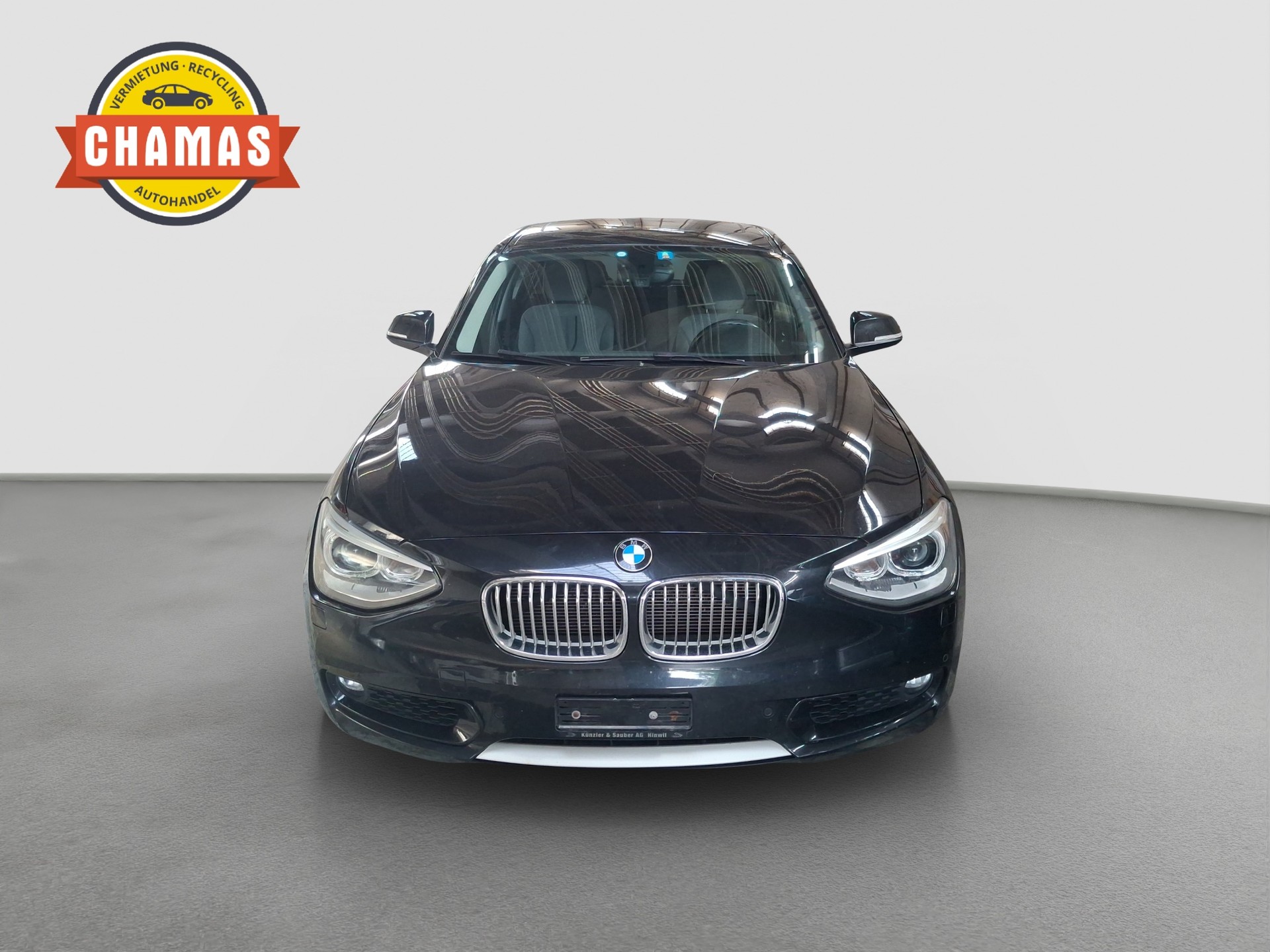 BMW 118i Urban Line-image-1