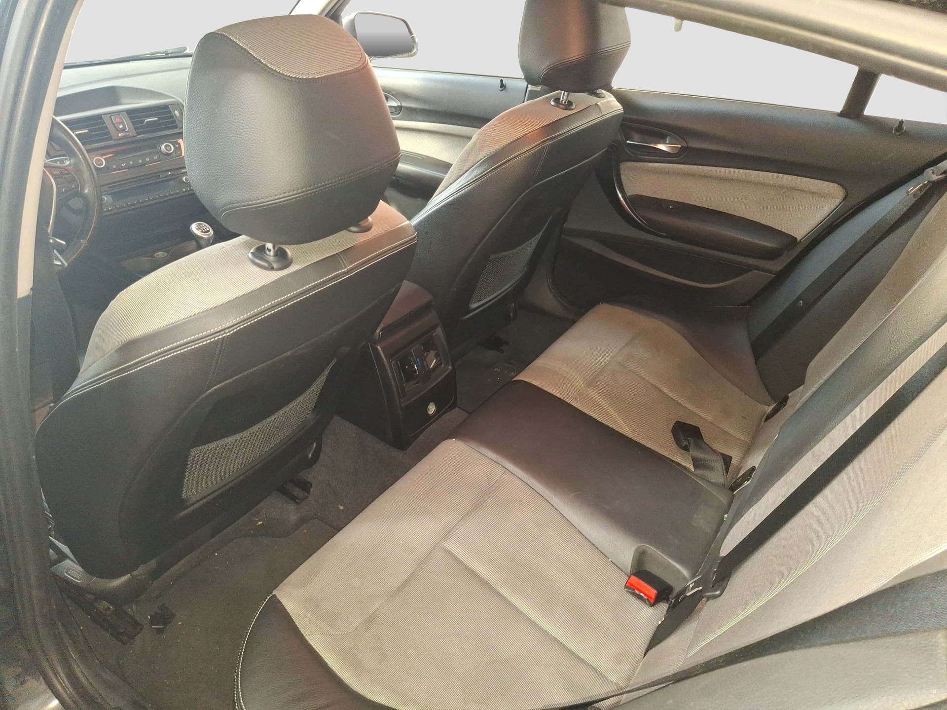 BMW 118i Urban Line-image-7