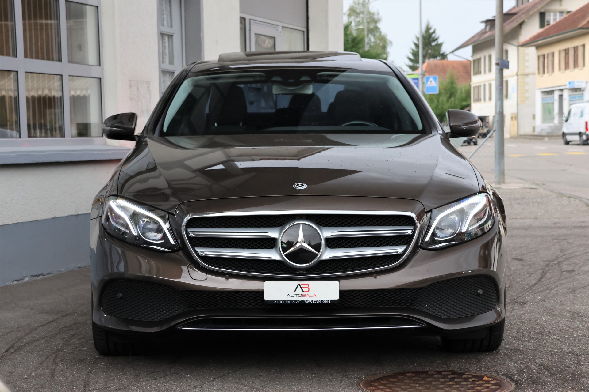 MERCEDES-BENZ E 350 d Avantgarde 4Matic 9G-Tronic-image-1