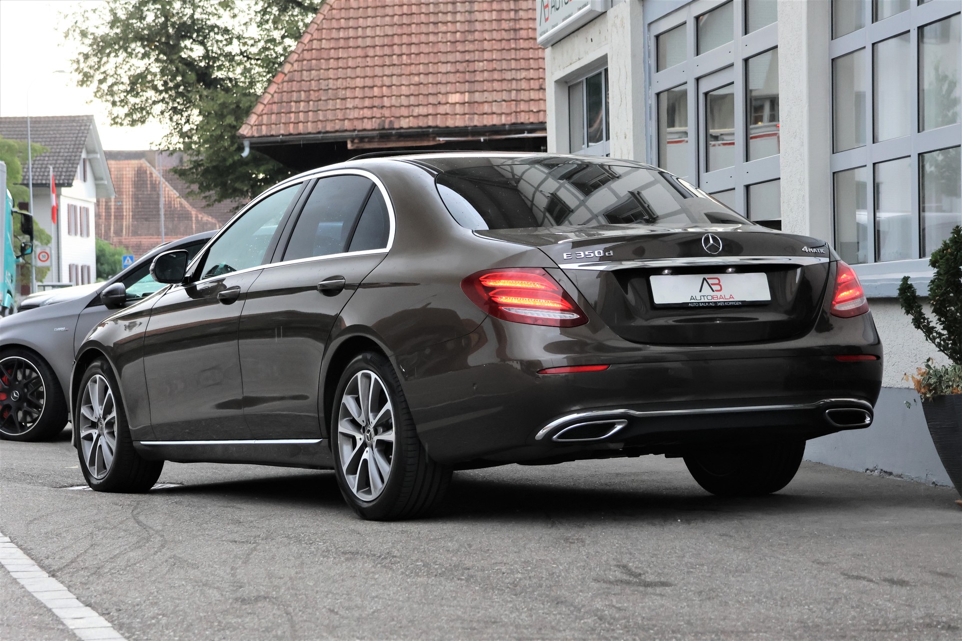 MERCEDES-BENZ E 350 d Avantgarde 4Matic 9G-Tronic-image-2