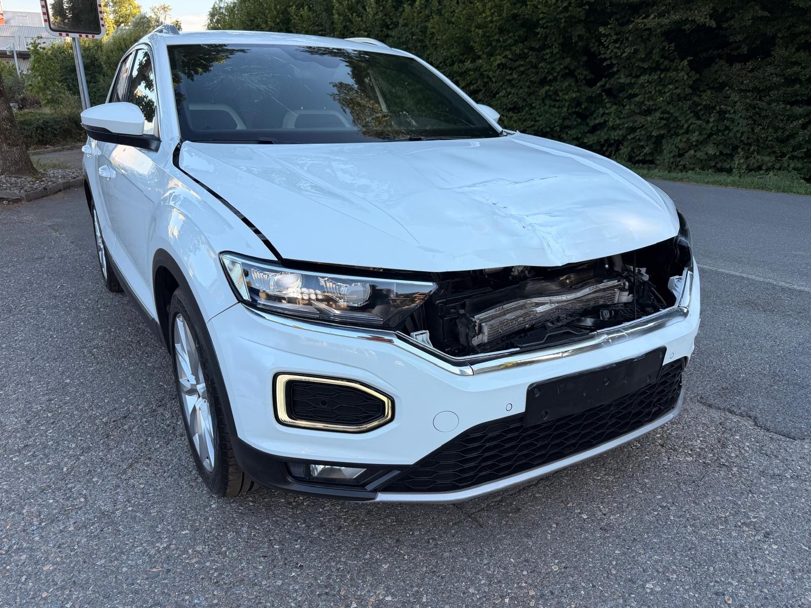 VW T-Roc 2.0 TDI SCR DSG 4Motion-image-1