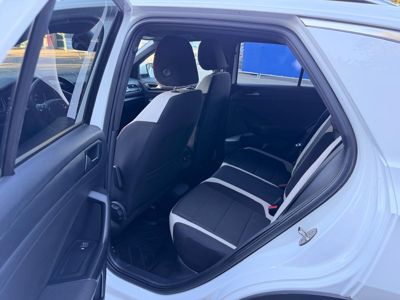 VW T-Roc 2.0 TDI SCR DSG 4Motion-image-9