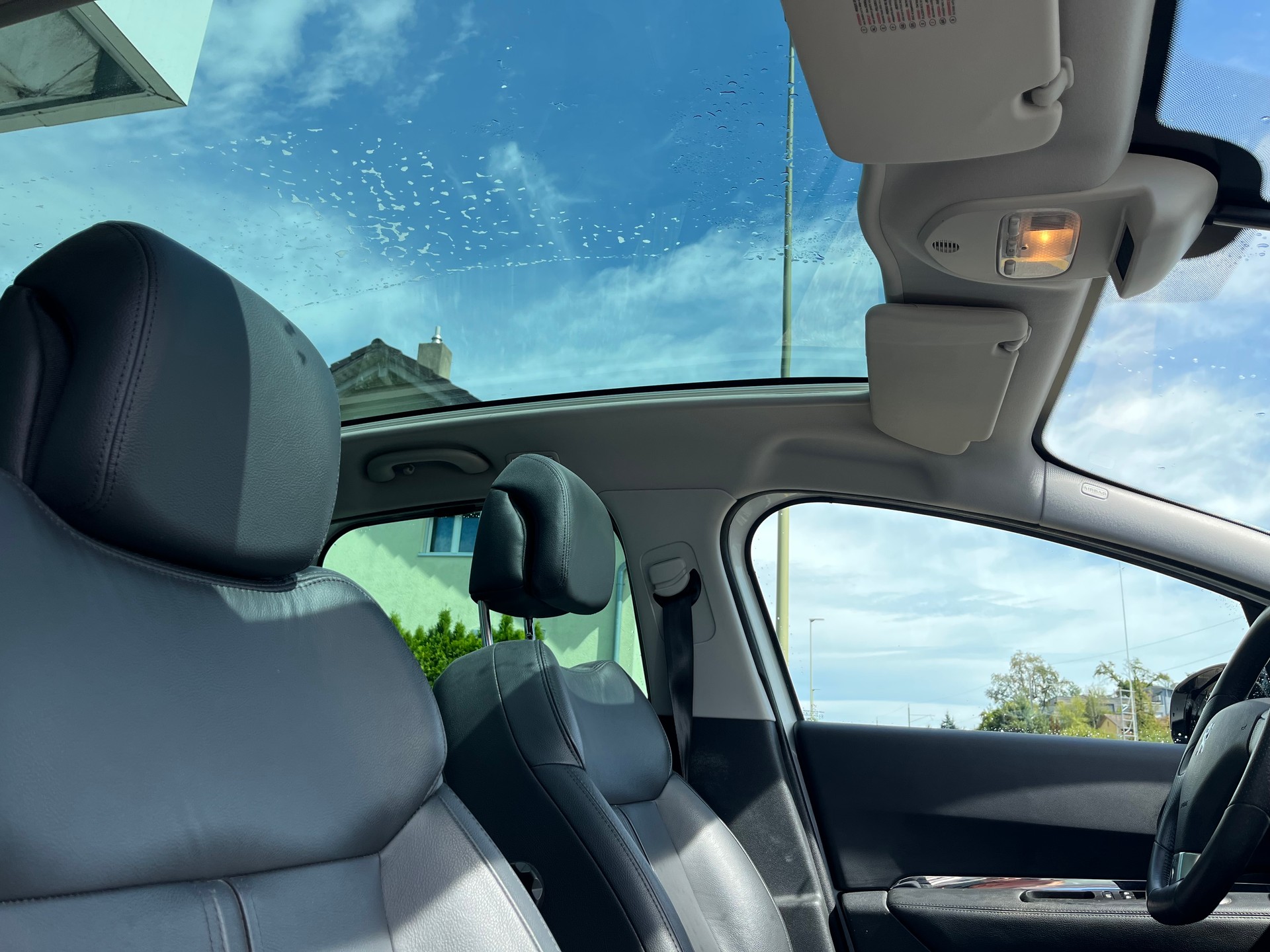PEUGEOT 3008 HYbrid4 2.0 HDI EGS6-image-4