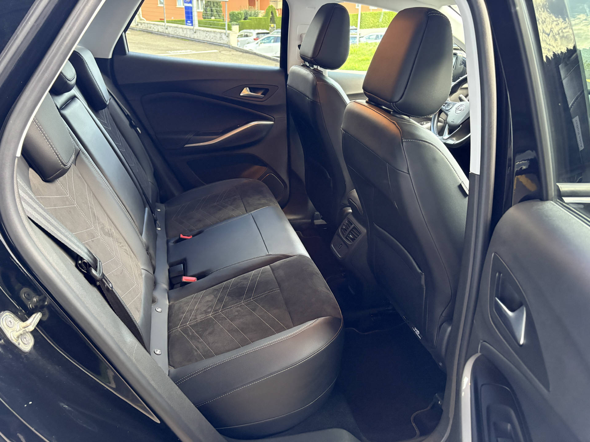 OPEL Grandland-image-5