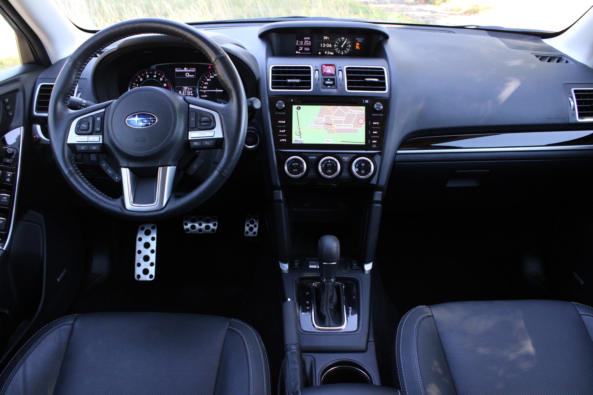 SUBARU Forester 2.0XT Luxury Lineartronic-image-11