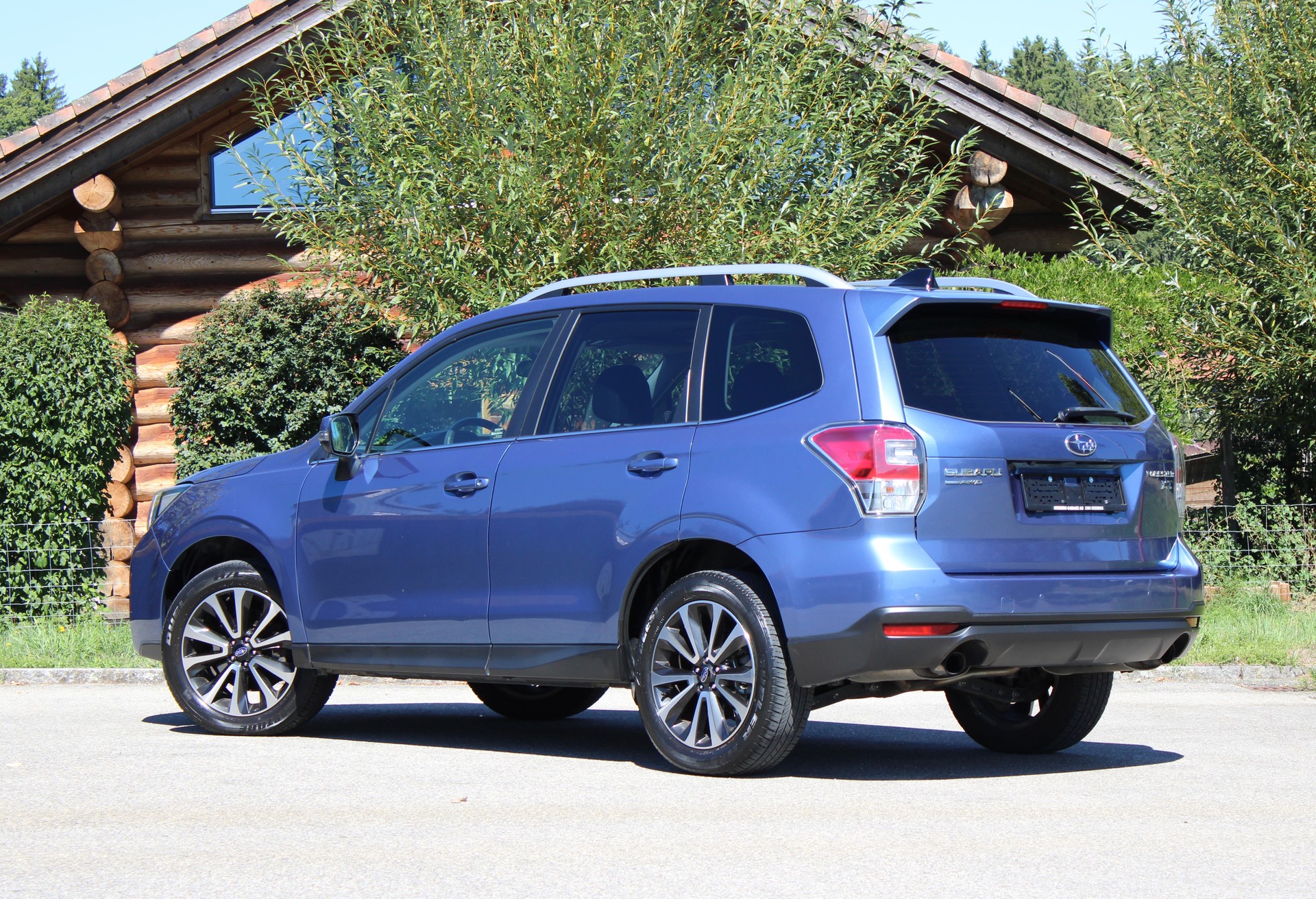 SUBARU Forester 2.0XT Luxury Lineartronic-image-2