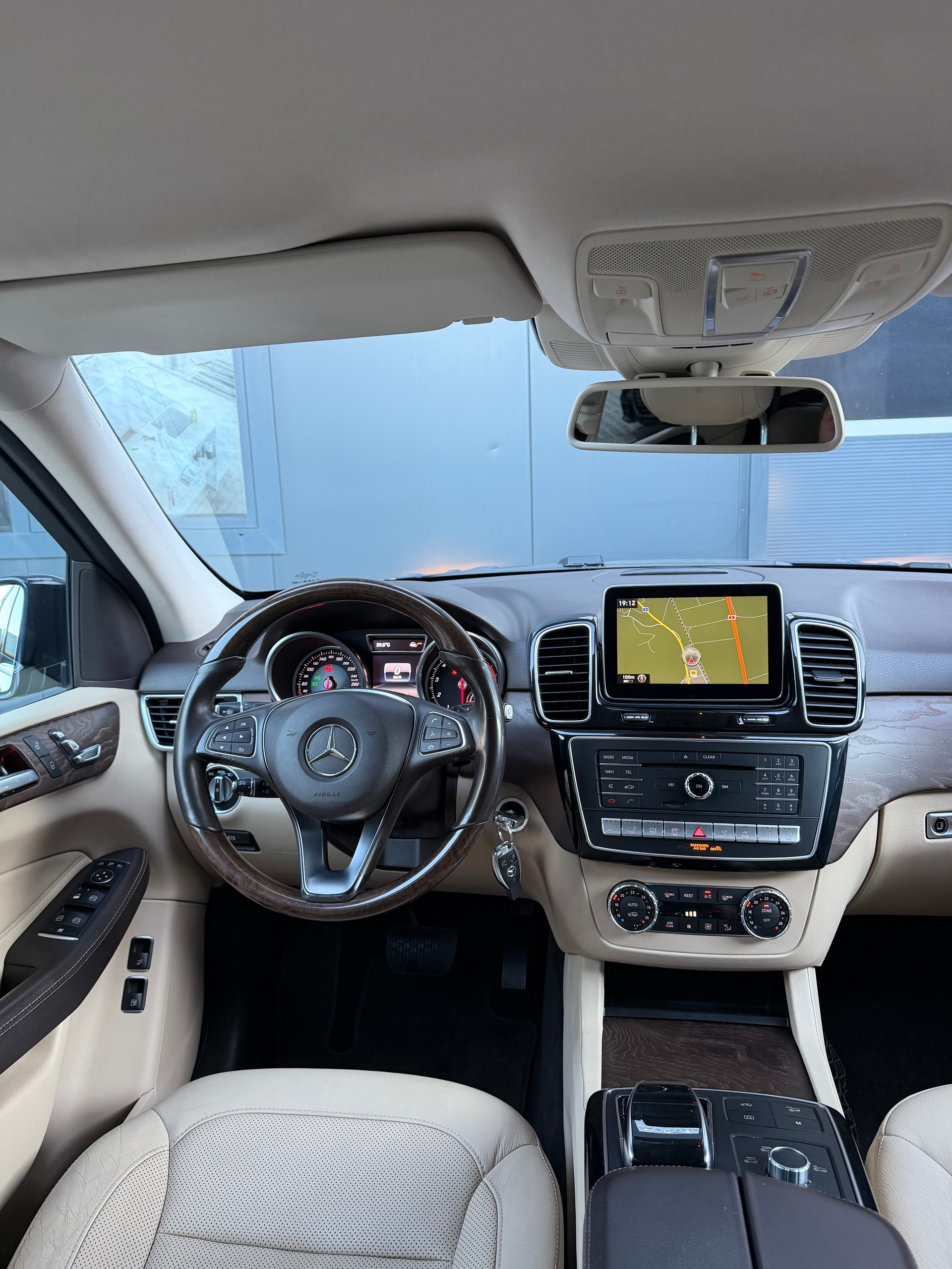 MERCEDES-BENZ GLE 500 e Amg-Line 4Matic 7G-Tronic-image-9