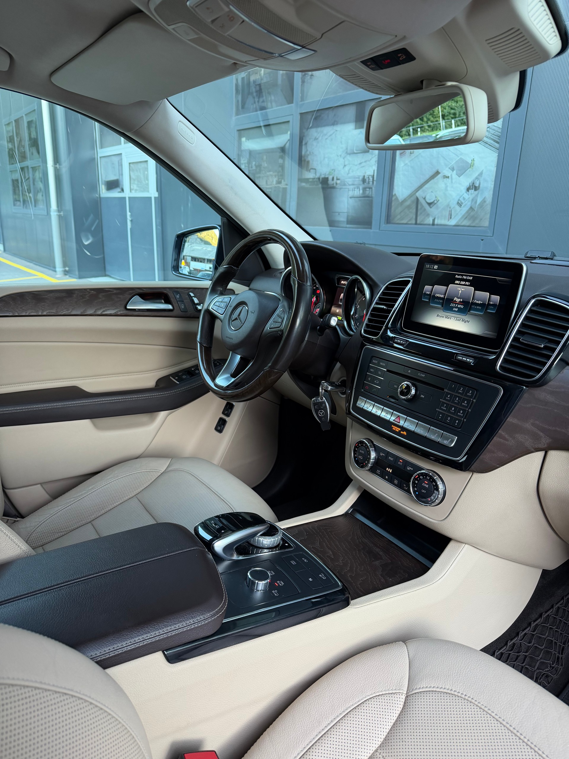 MERCEDES-BENZ GLE 500 e Amg-Line 4Matic 7G-Tronic-image-11