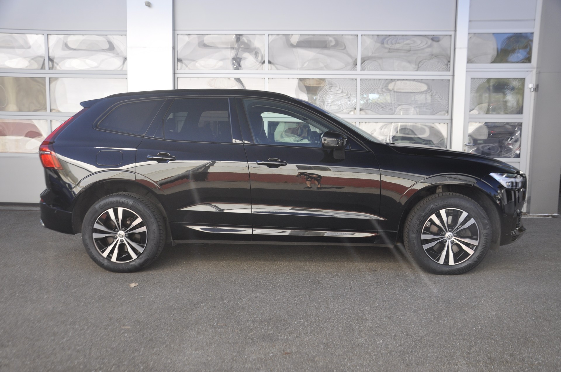 VOLVO XC60 T6 eAWD R-Design Expression Geartronic-image-1