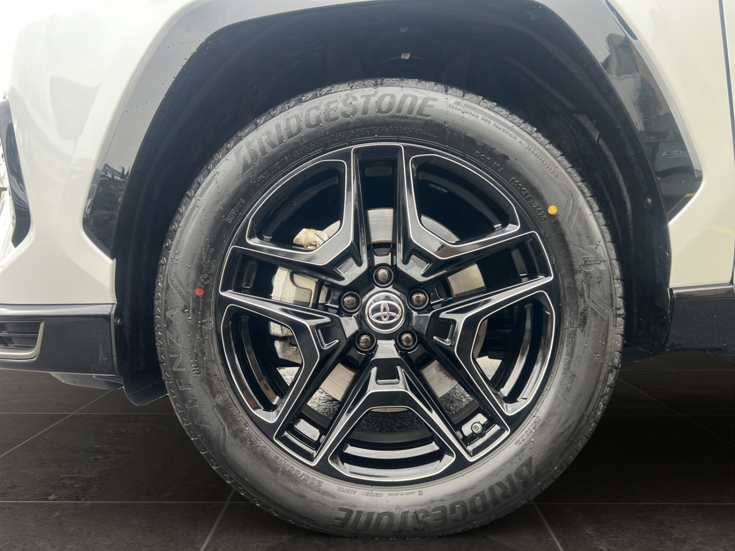 TOYOTA RAV4 2.5 Plug-In-Hybrid GR Sport-image-17