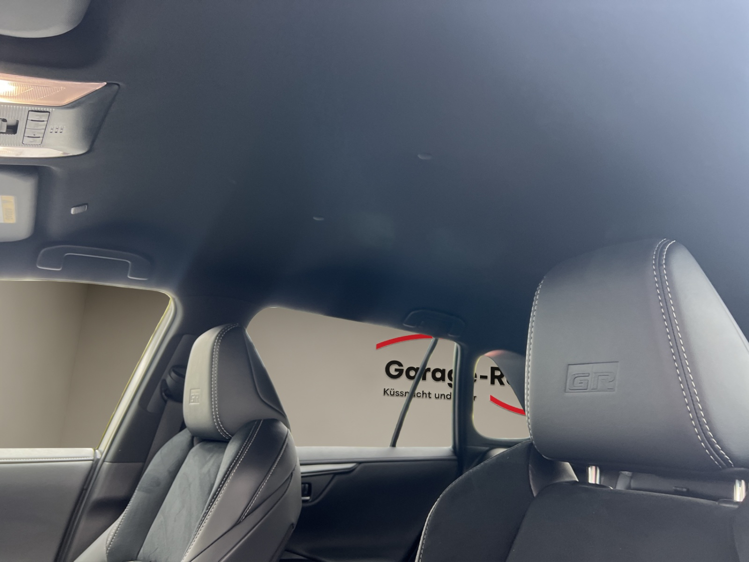 TOYOTA RAV4 2.5 Plug-In-Hybrid GR Sport-image-14