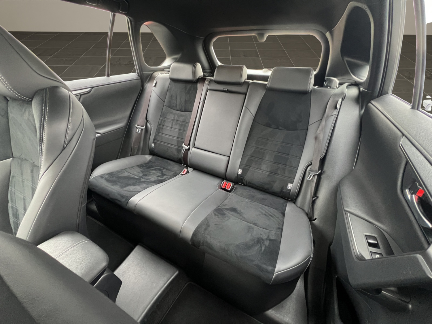 TOYOTA RAV4 2.5 Plug-In-Hybrid GR Sport-image-15