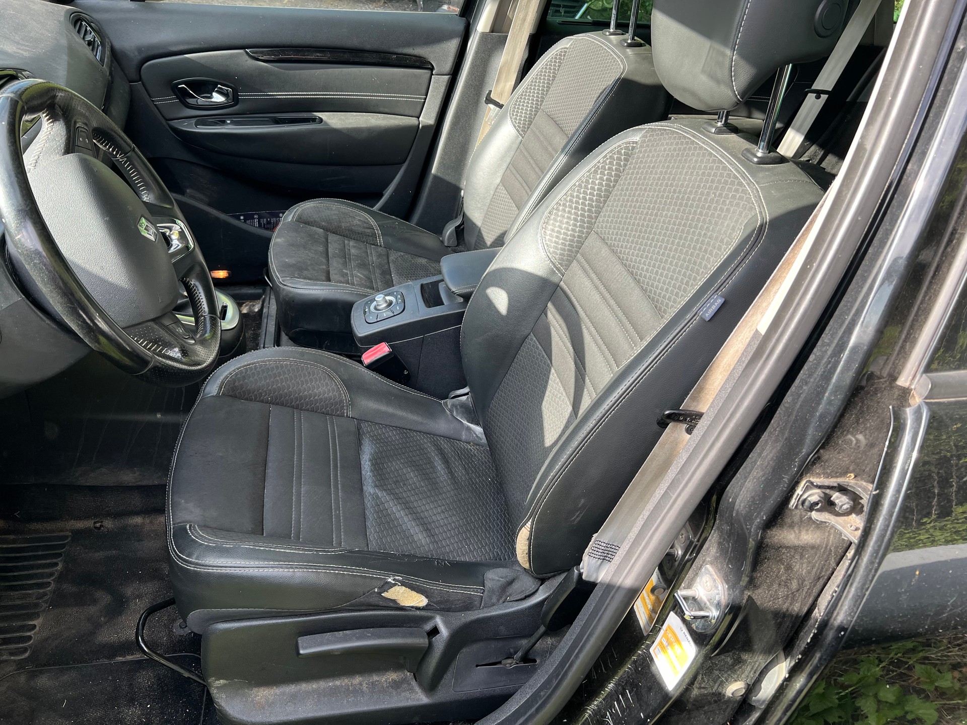 RENAULT Grand Scénic 1.2 16V Turbo Bose-image-5