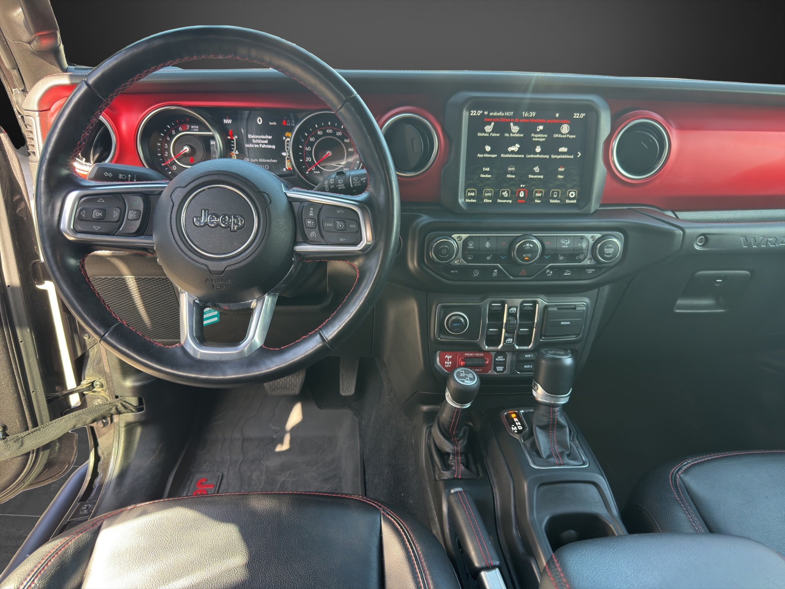JEEP Wrangler 2.0 Unlimited Rubicon Trail Rated Automatic-image-9