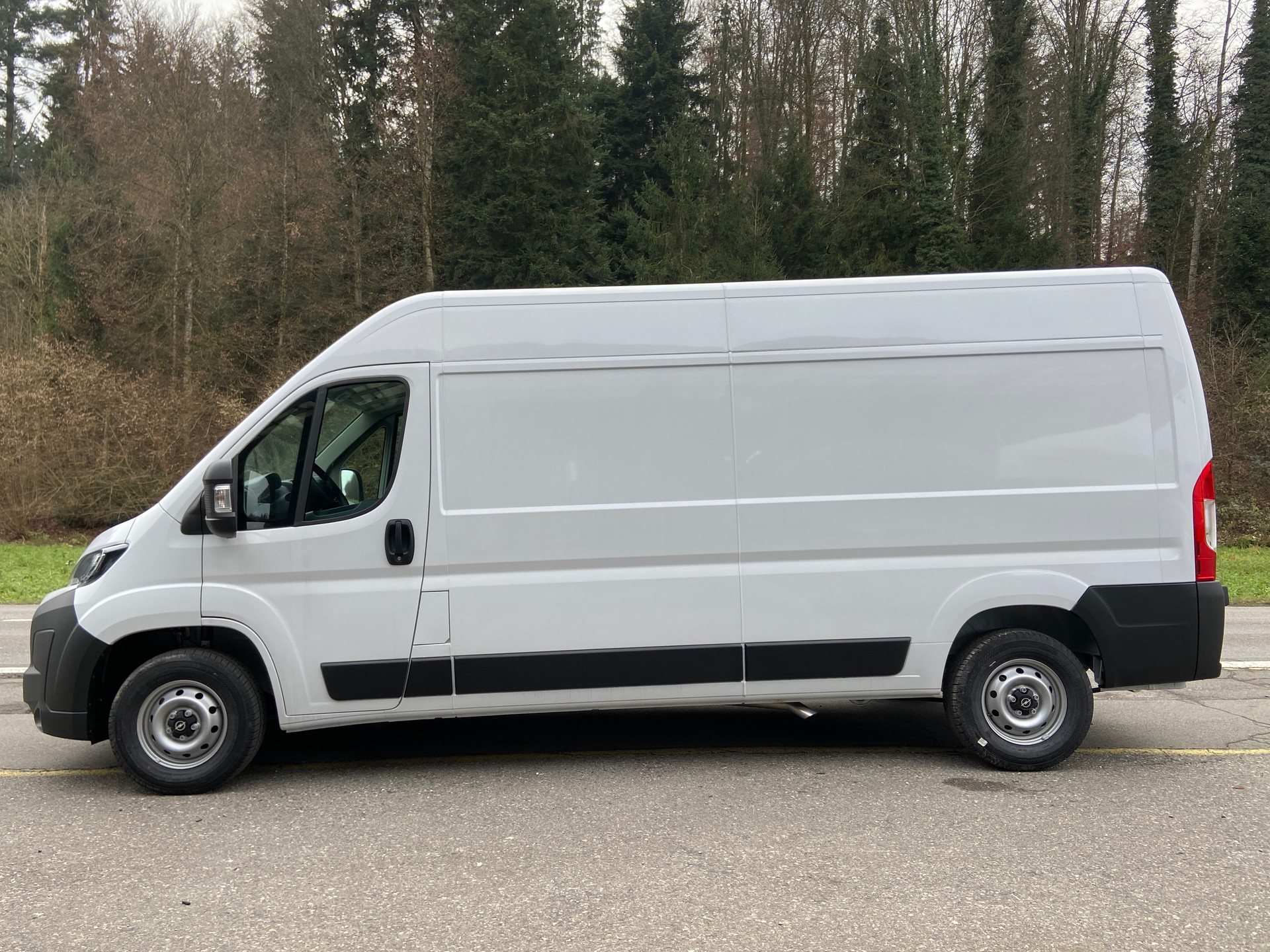 OPEL Movano 2.2 d 3,5t L3H2 180PS AHK-image-1