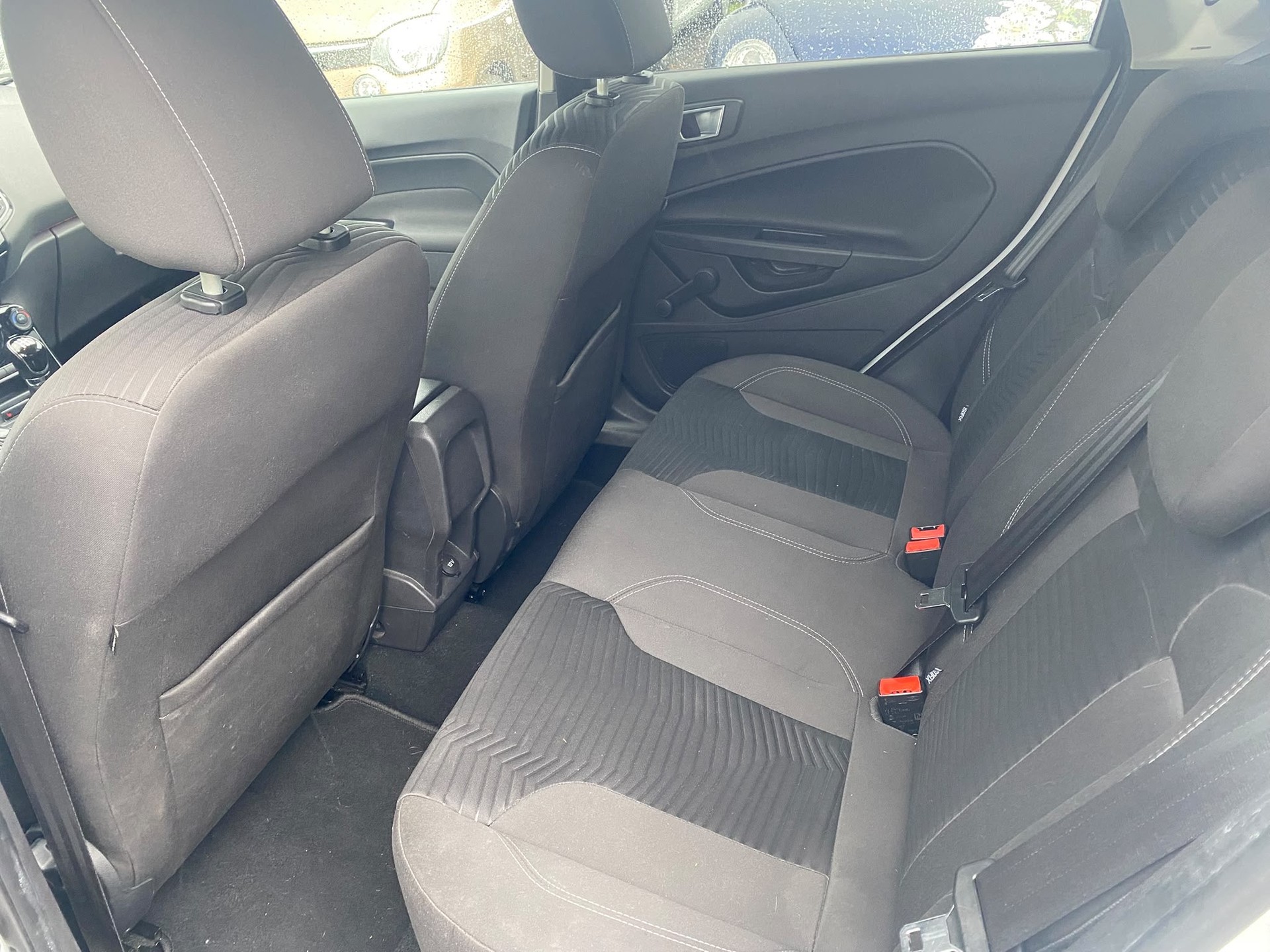 FORD Fiesta 1.0 SCTi Titanium-image-10