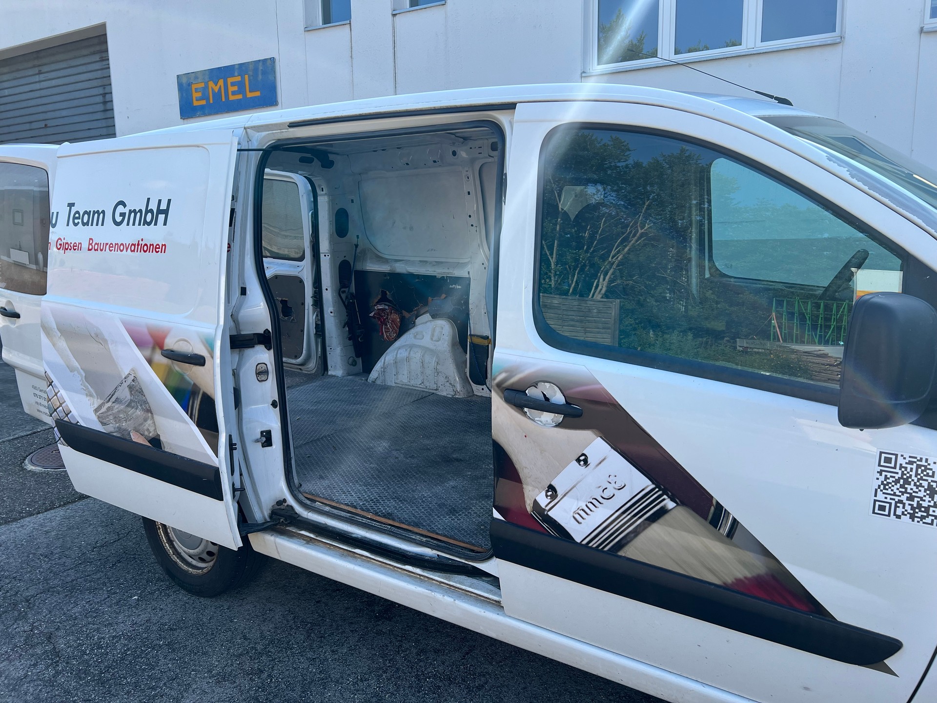 PEUGEOT Expert 2.0 HDi 229 L2H1-image-8