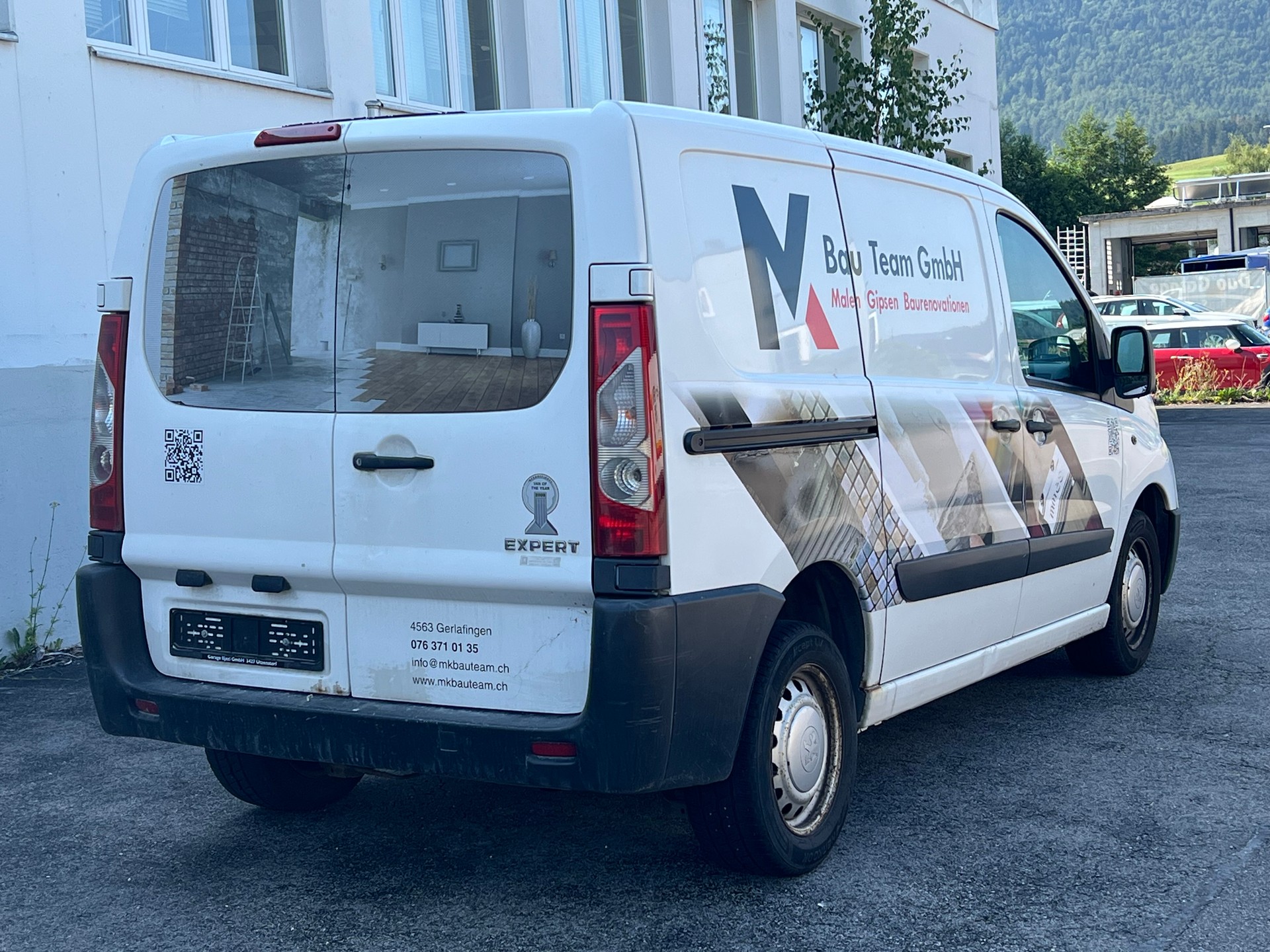 PEUGEOT Expert 2.0 HDi 229 L2H1-image-3