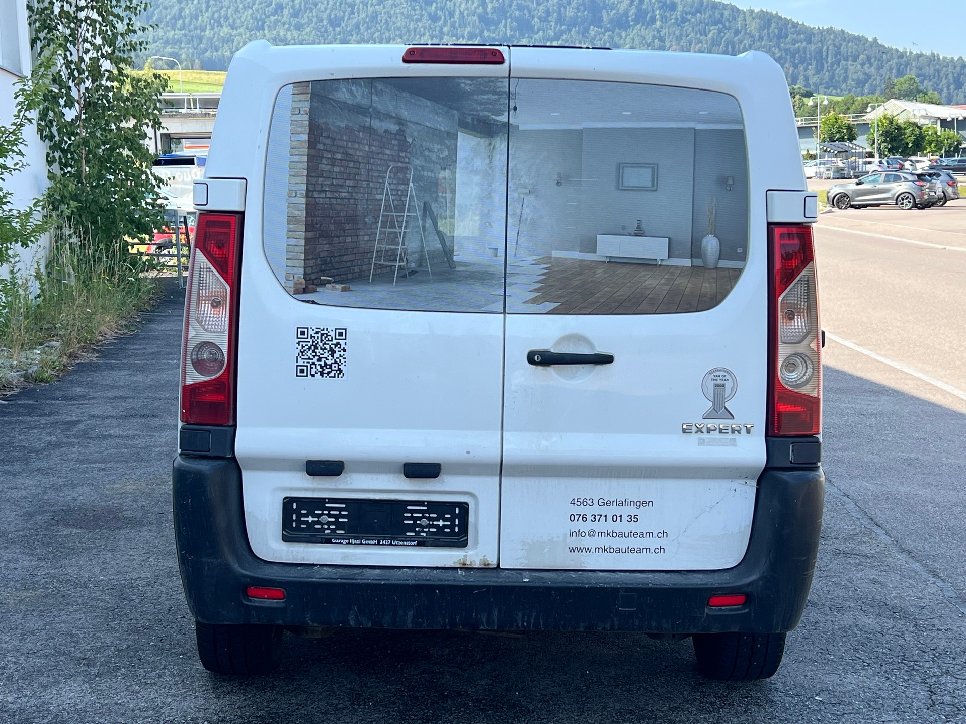 PEUGEOT Expert 2.0 HDi 229 L2H1-image-4