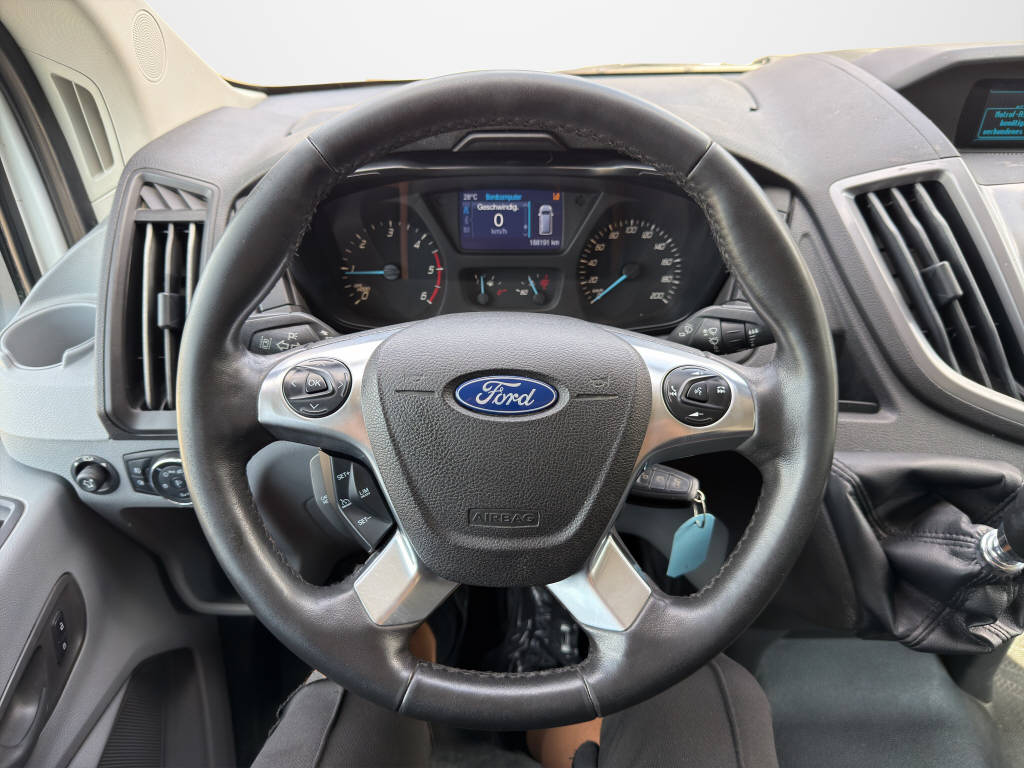 FORD Transit Van 350 L2H2 2.2 TDCi 155 Trend 4x4-image-9
